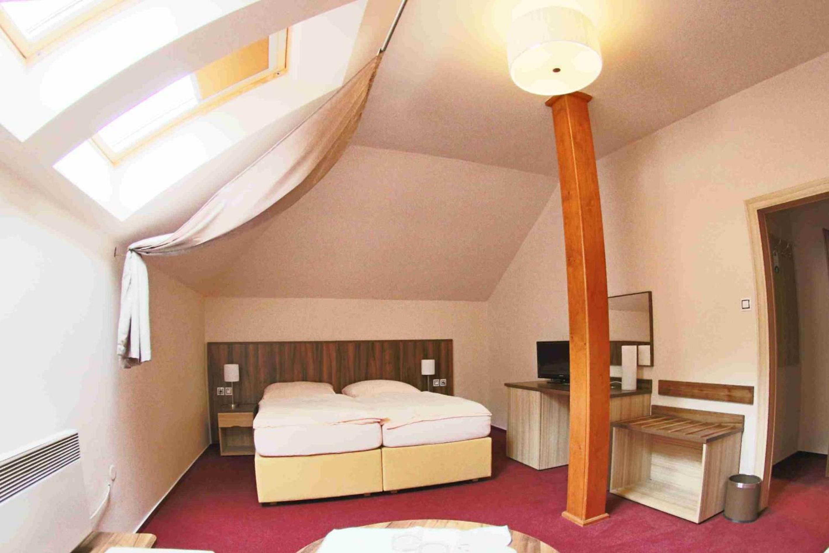Double Room - Photo 3