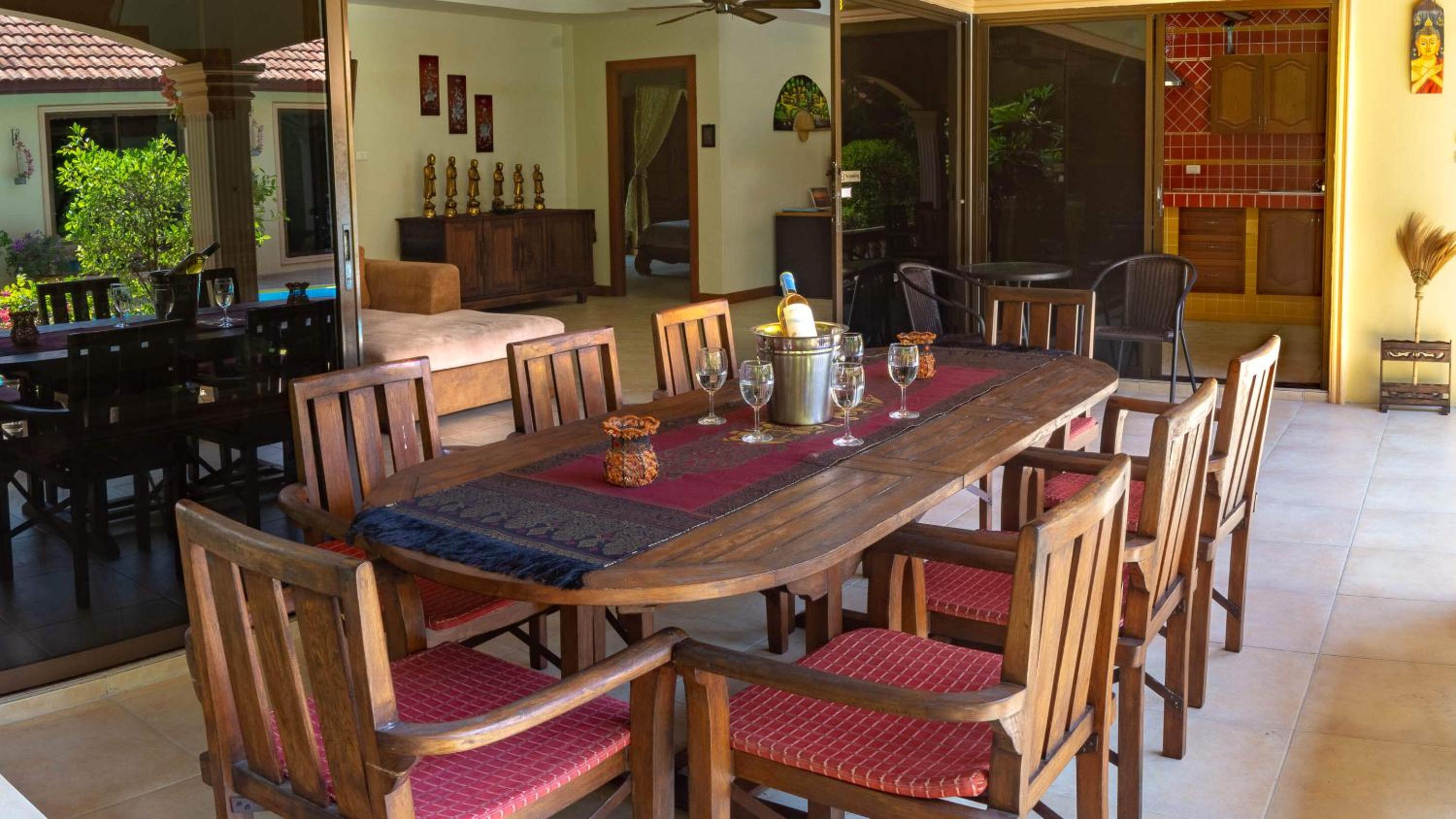 Five-Bedroom Villa with Private Pool photo 3