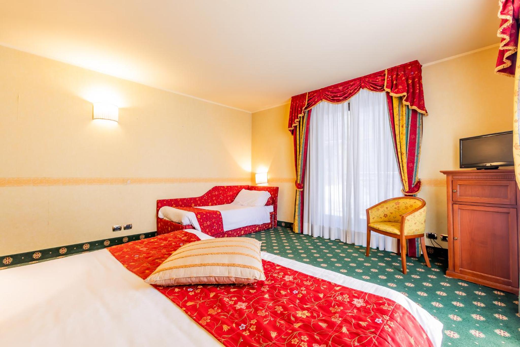 Superior Triple Room with Mountain view