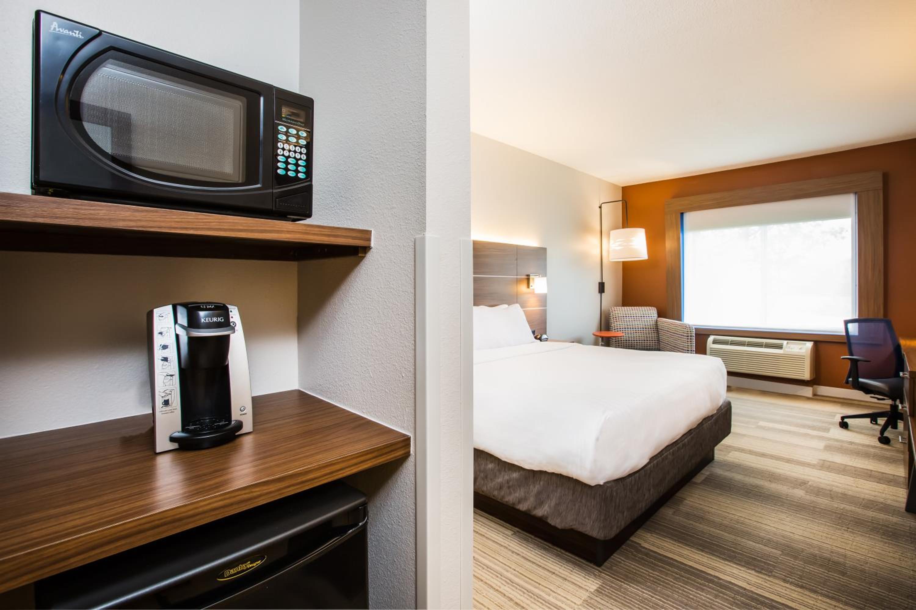 Standard King Room - Photo 1