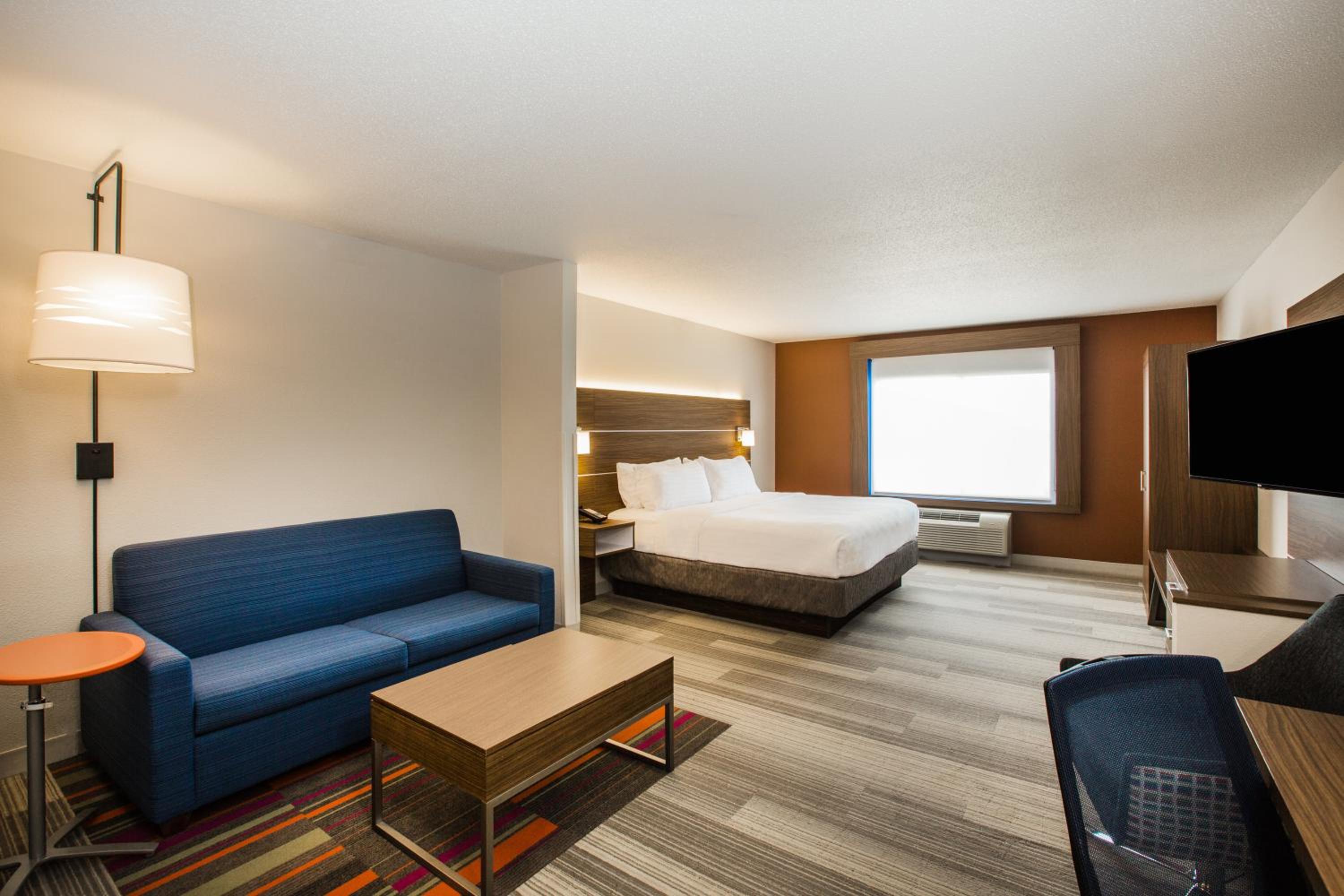 King Suite with Sofa Bed - Photo 3
