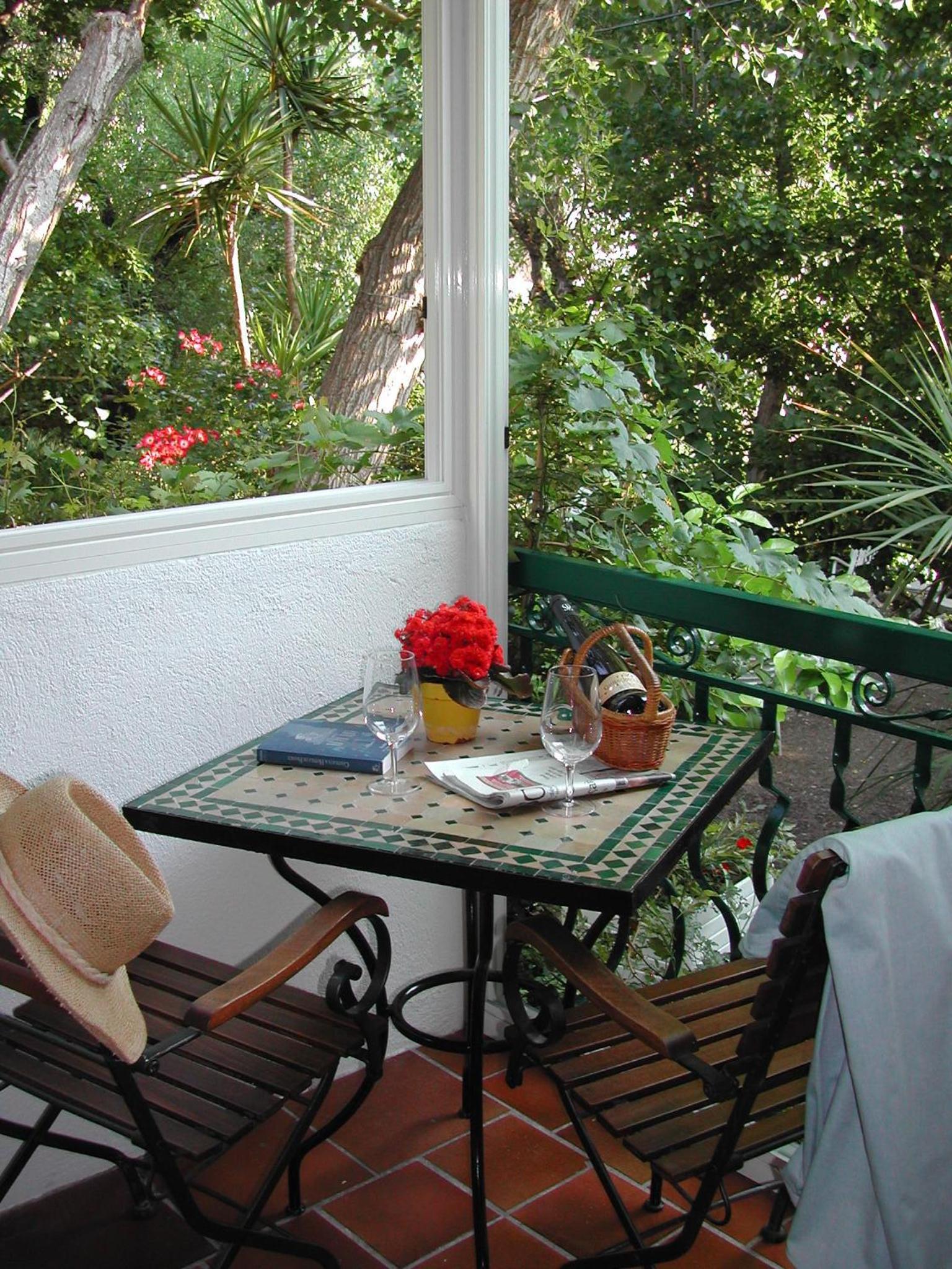 Superior Double Room with Veranda and Garden View - Photo 4
