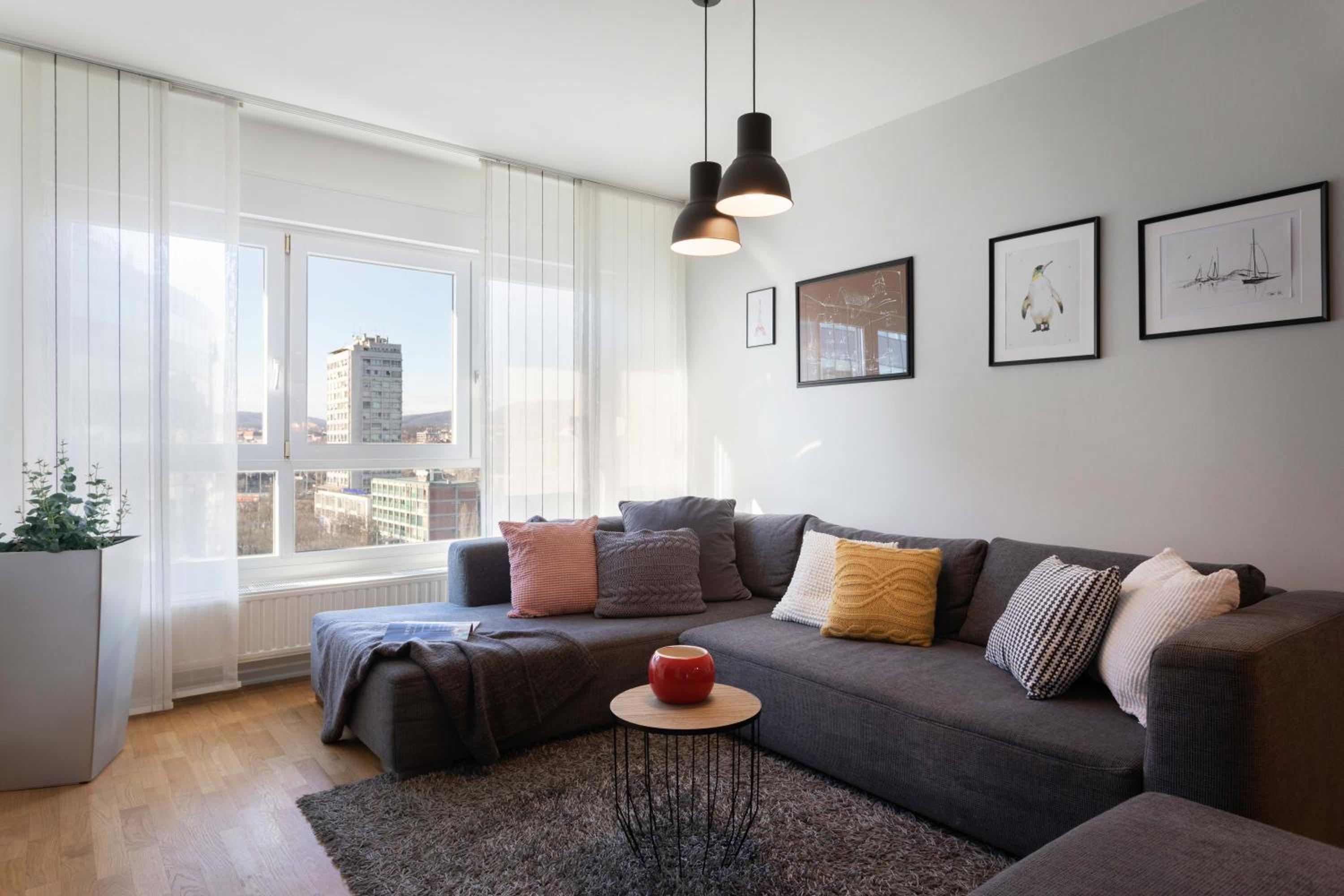 One-Bedroom Apartment