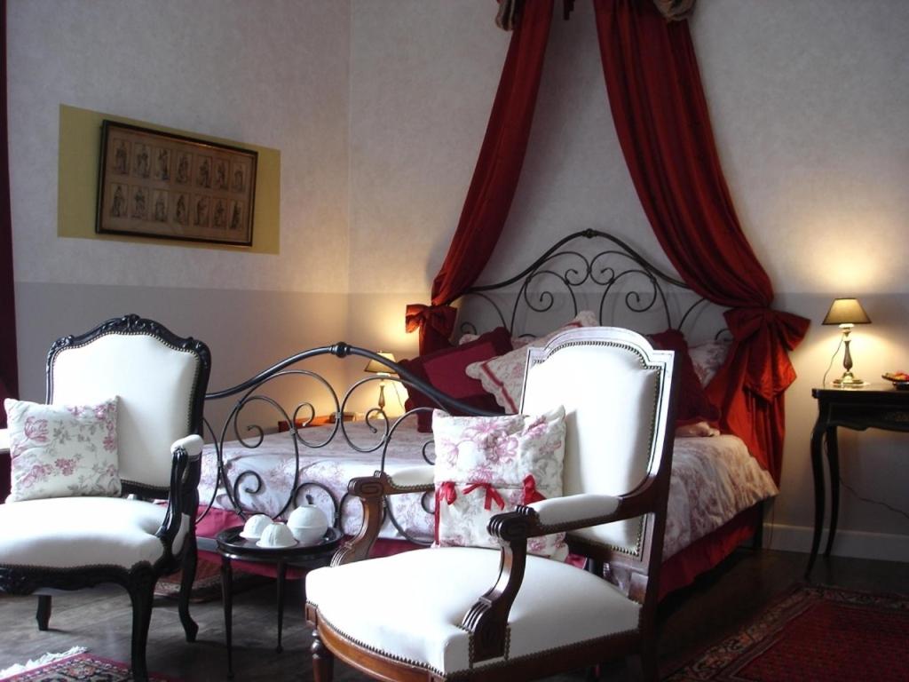 Deluxe Double Room with Bath photo 1
