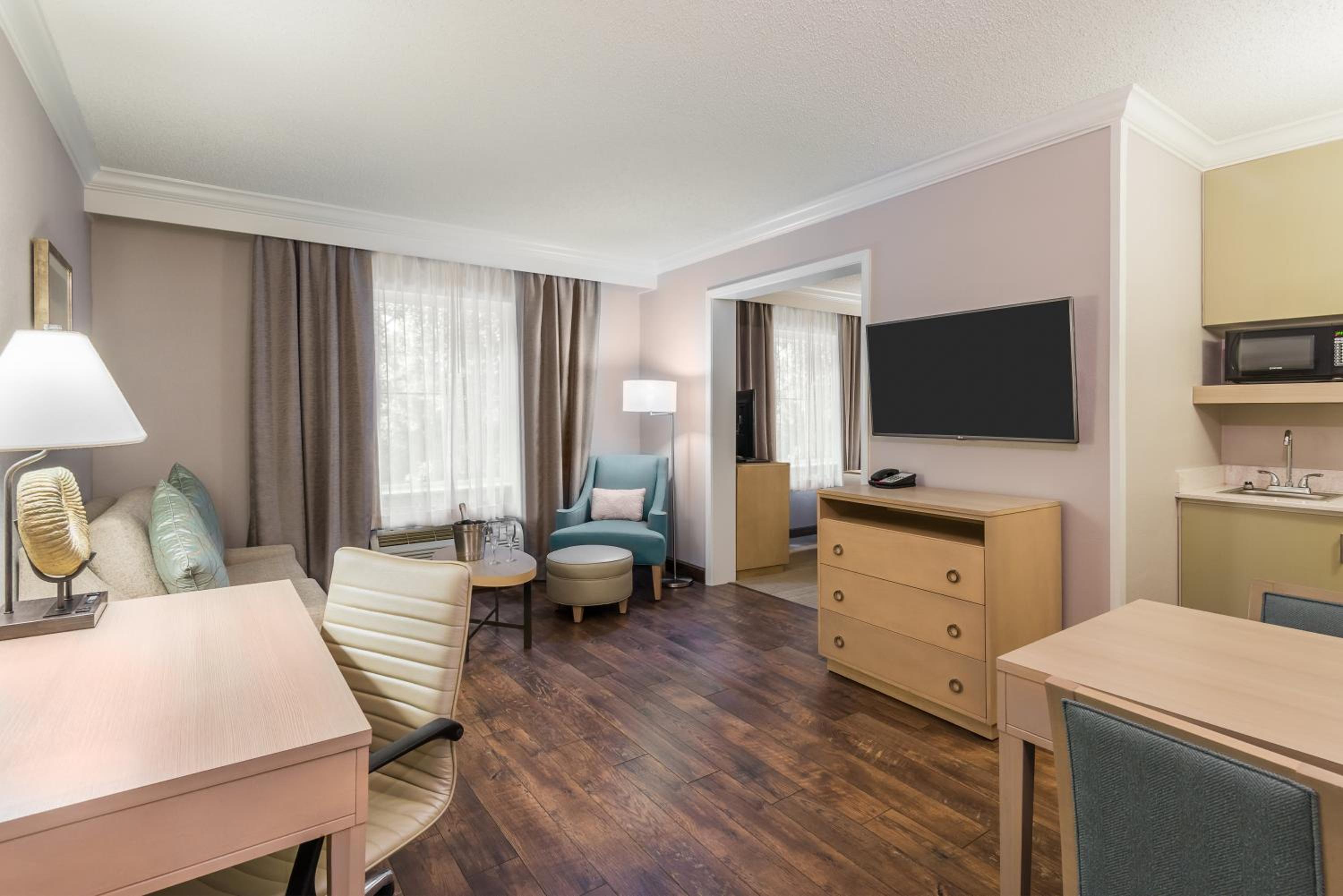 King Suite with Sofa Bed - Photo 2