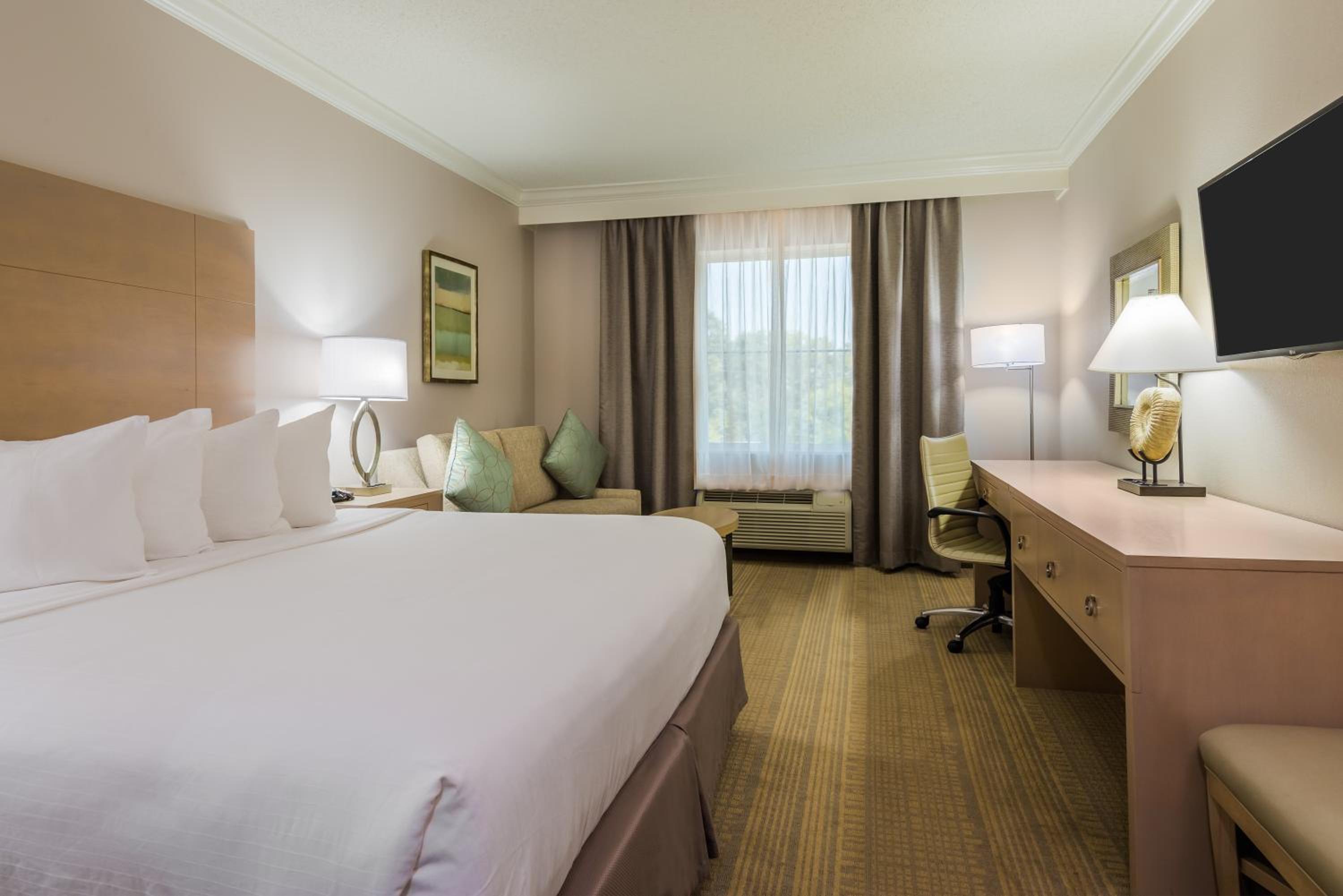 Standard King Room - Photo 2