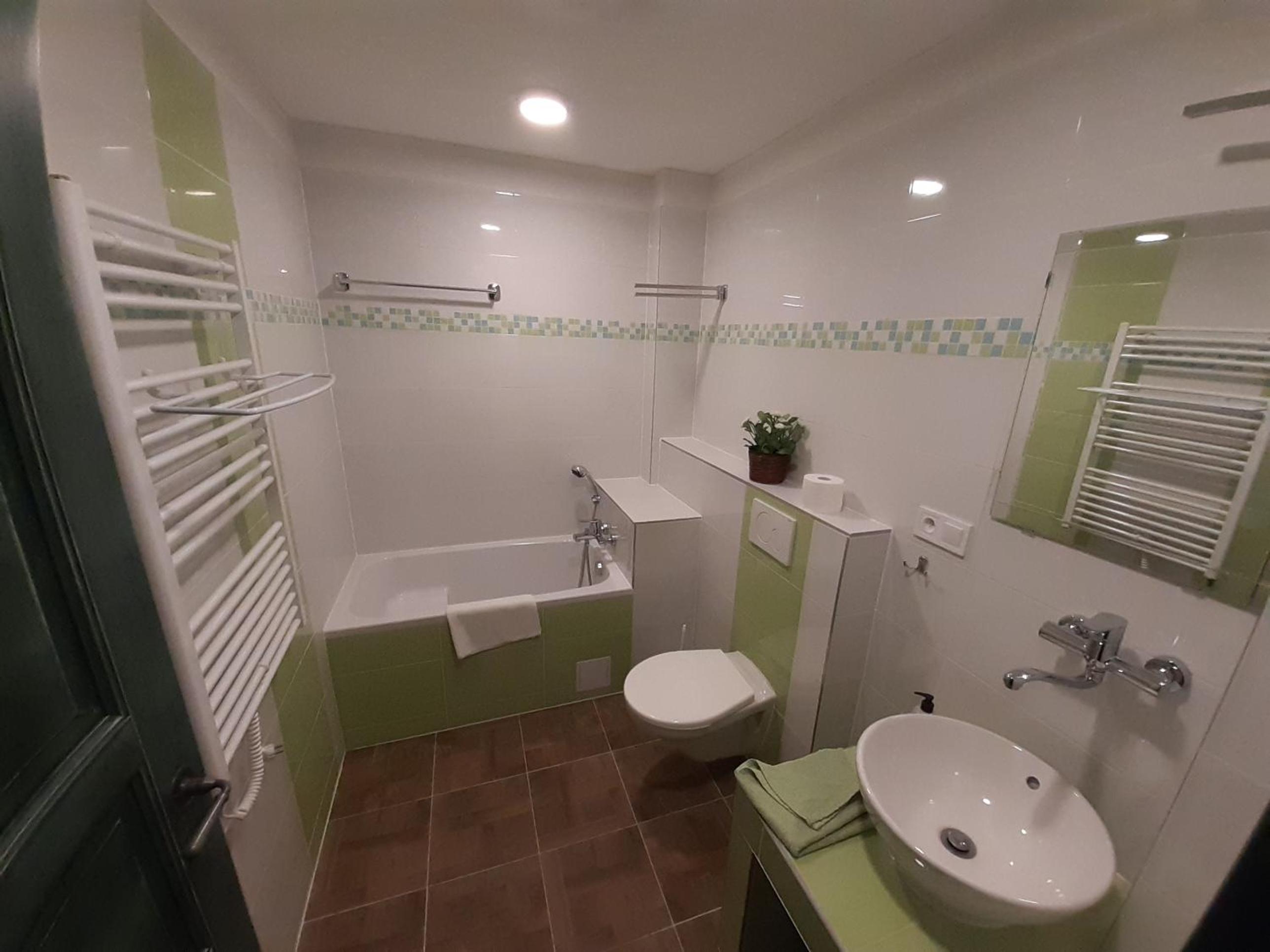 Two-Bedroom Apartment - Photo 2