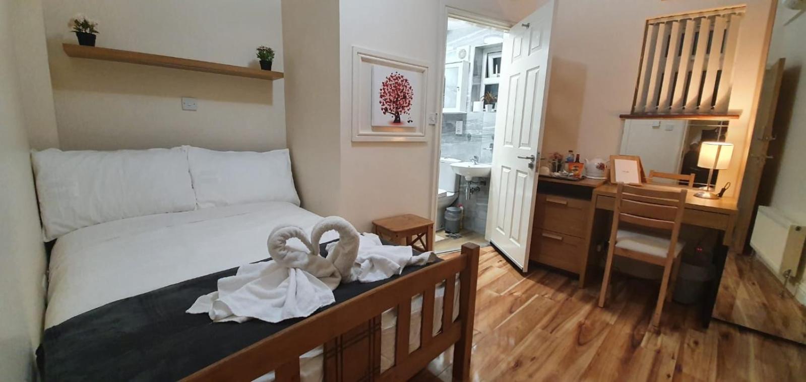 Budget Double Room photo 1
