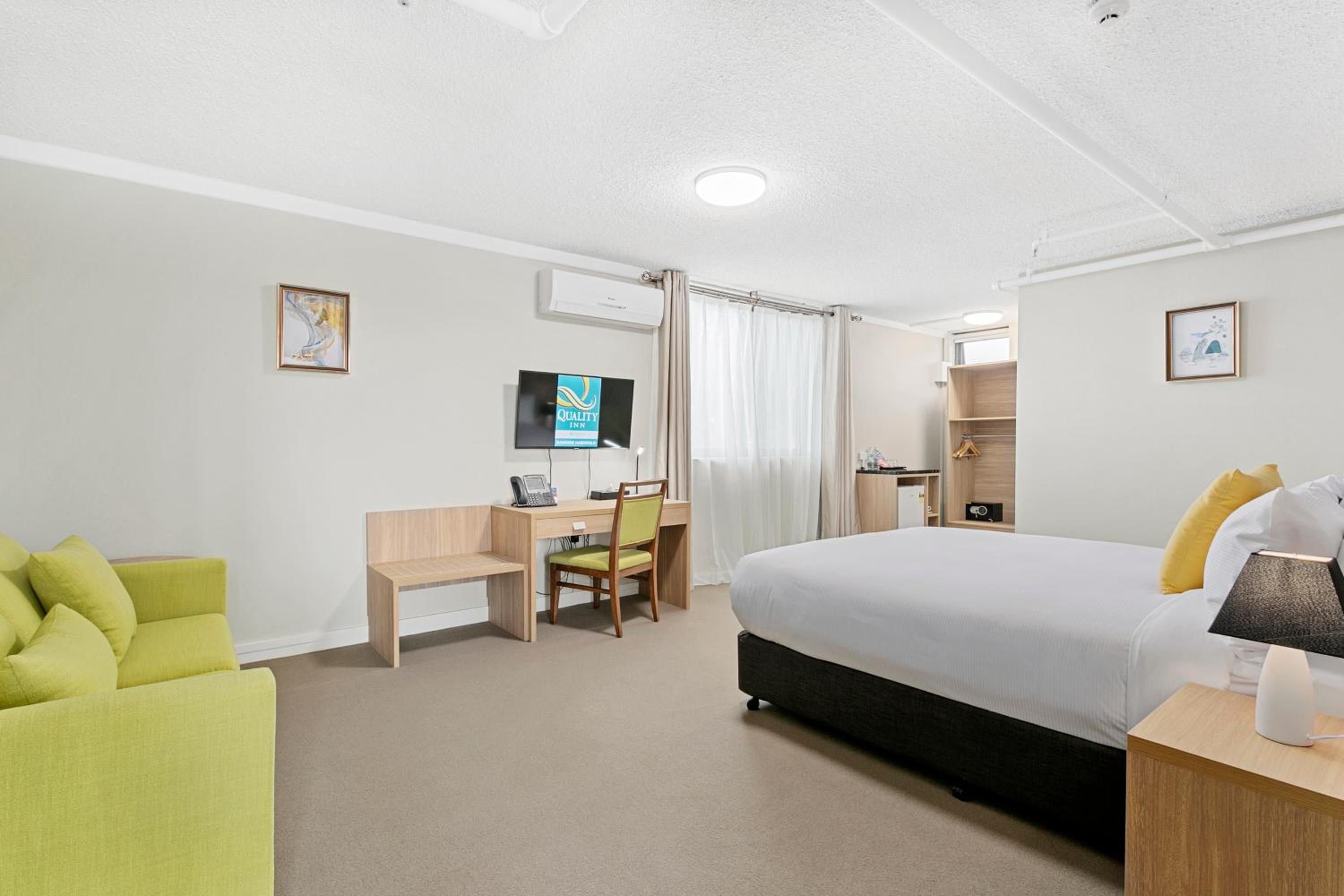 King Room with Sofa-Bed - Non-Smoking