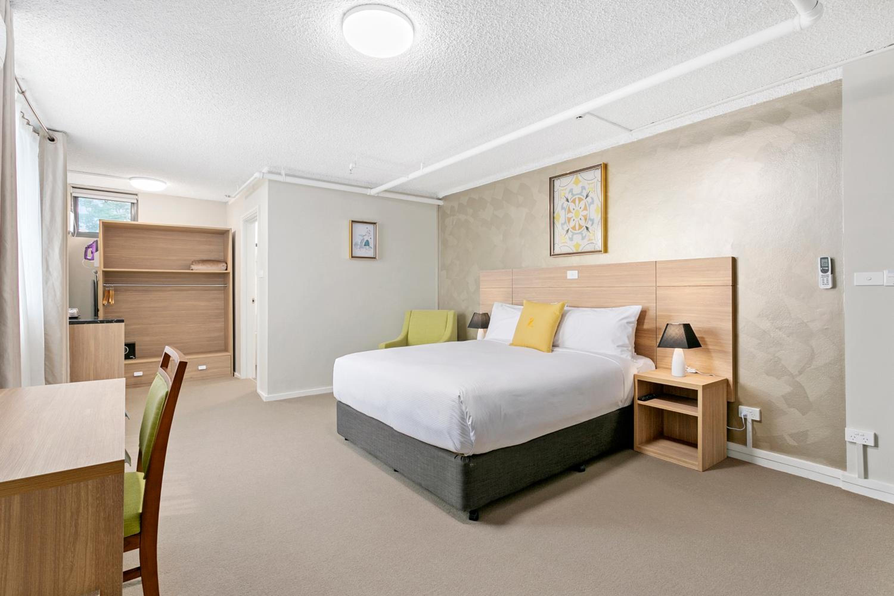 King Room with Sofa-Bed - Non-Smoking