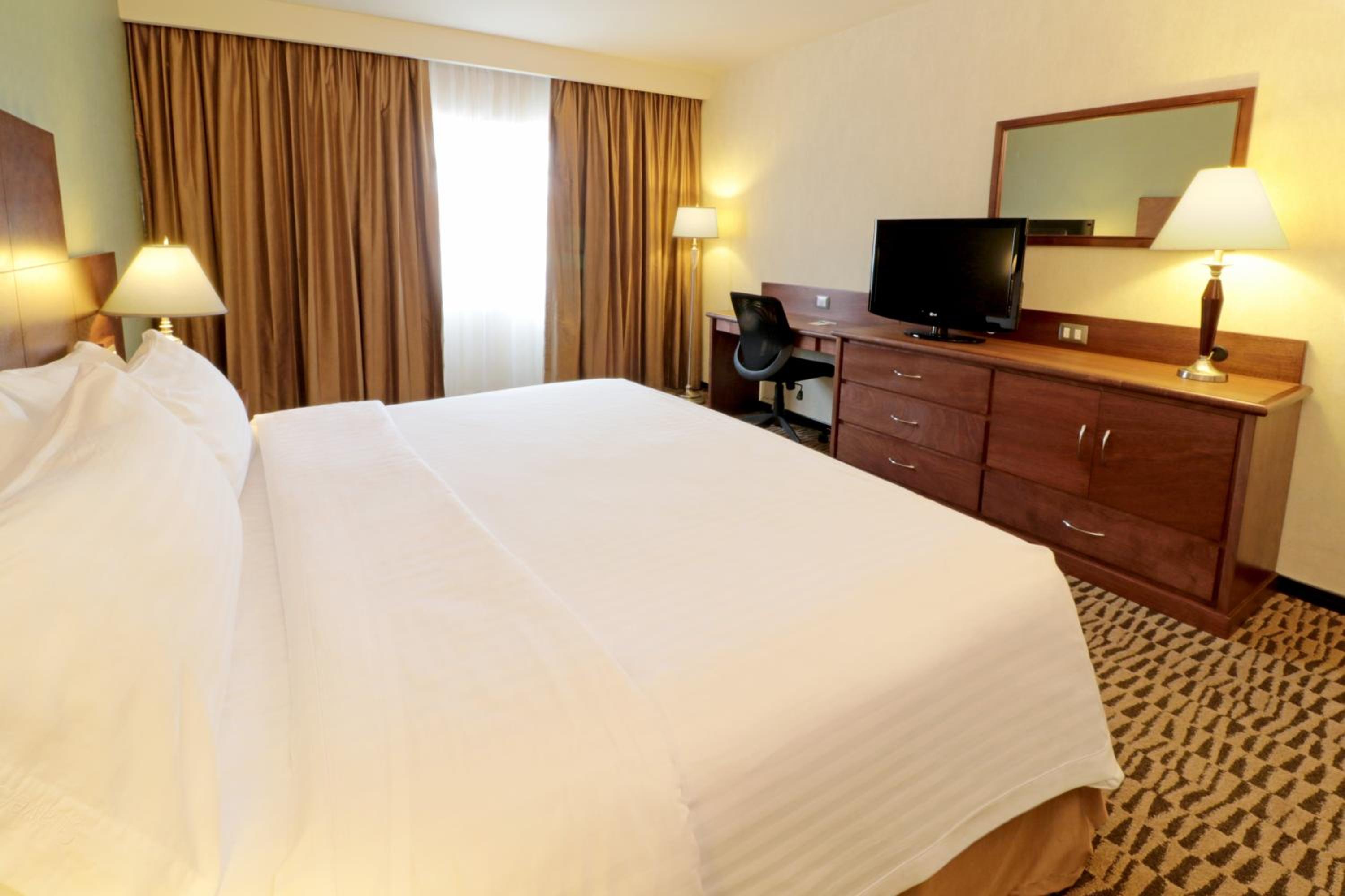 Standard King Room - Photo 1