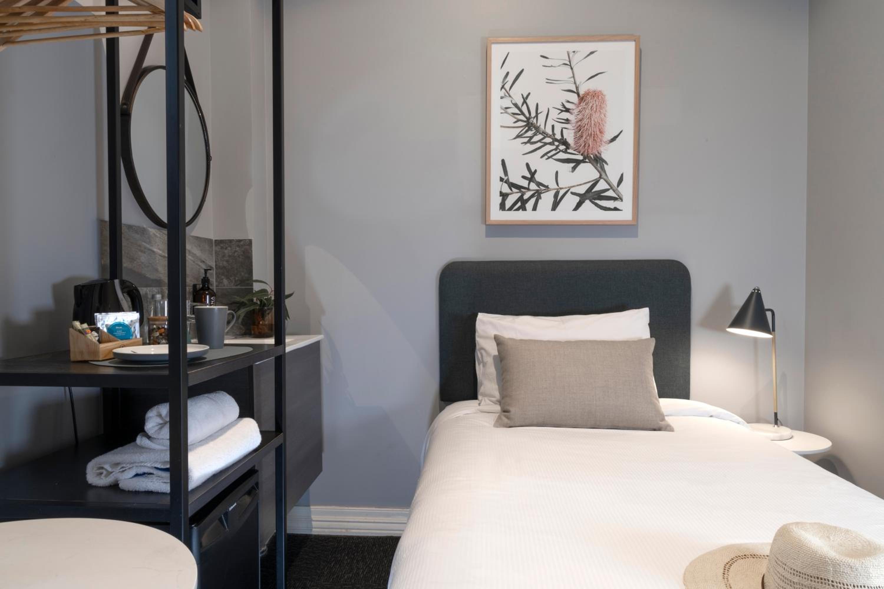 Single Room with Shared Bathroom