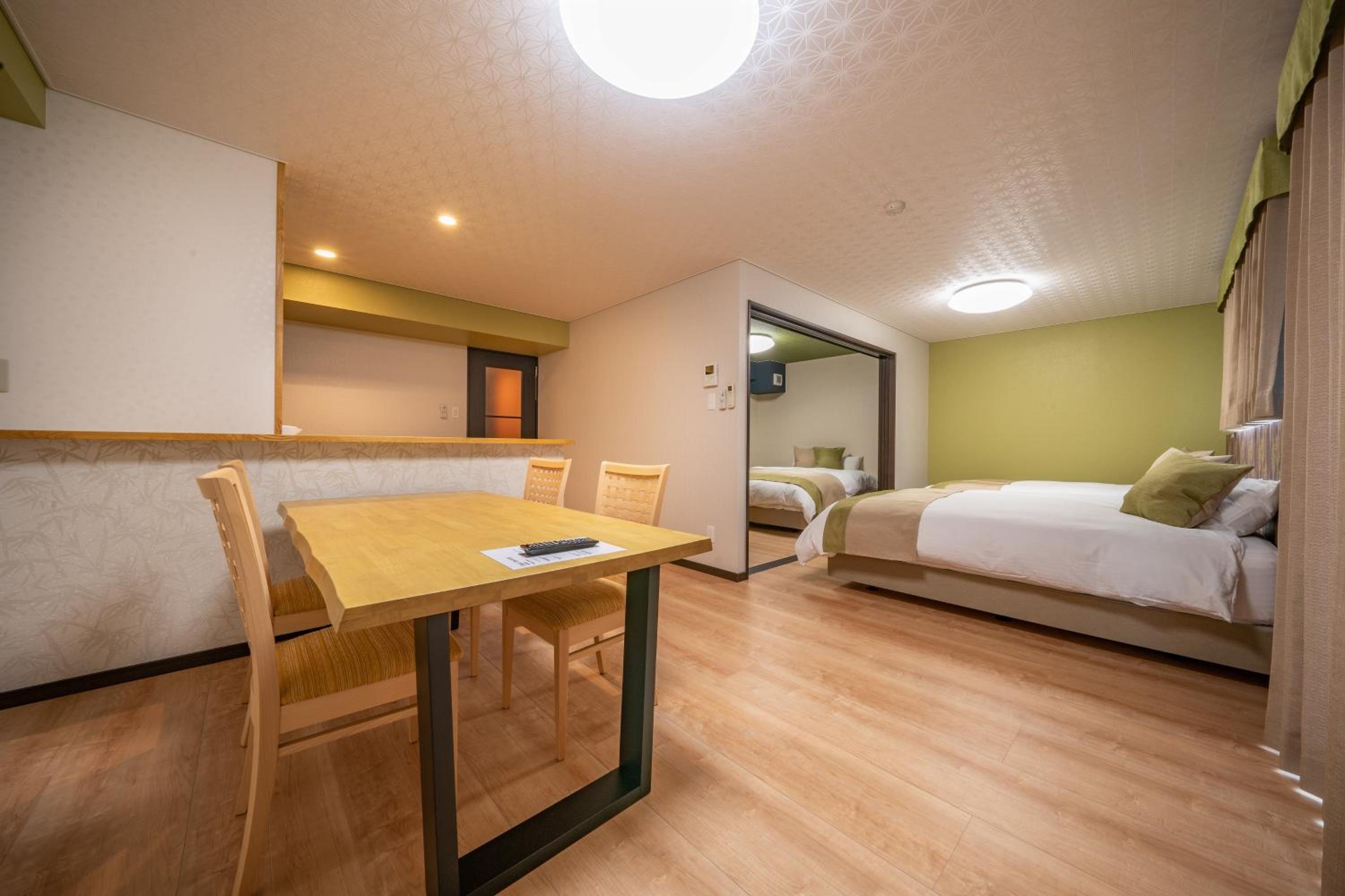 Deluxe Suite - Photo 10