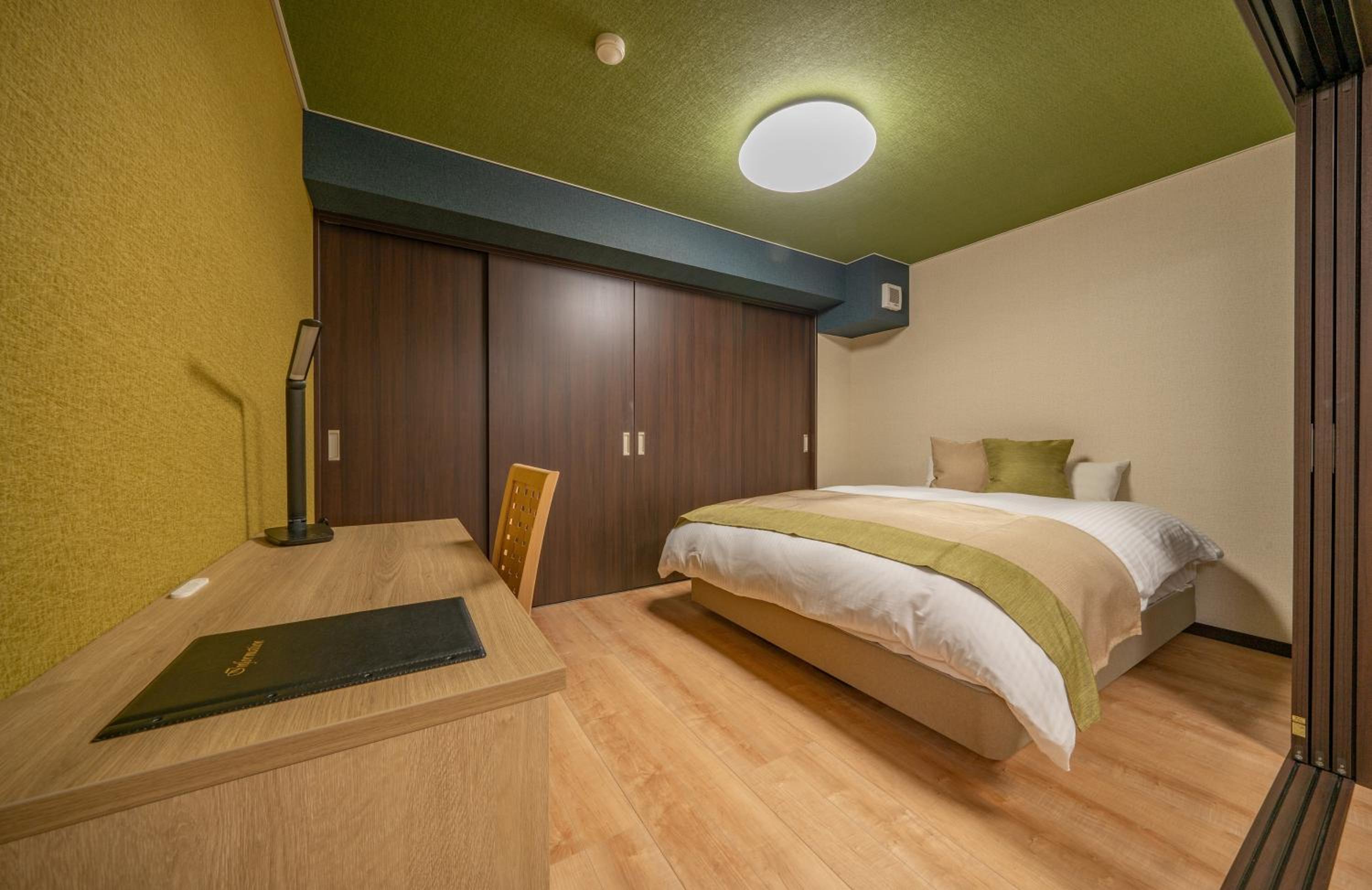 Deluxe Suite - Photo 7