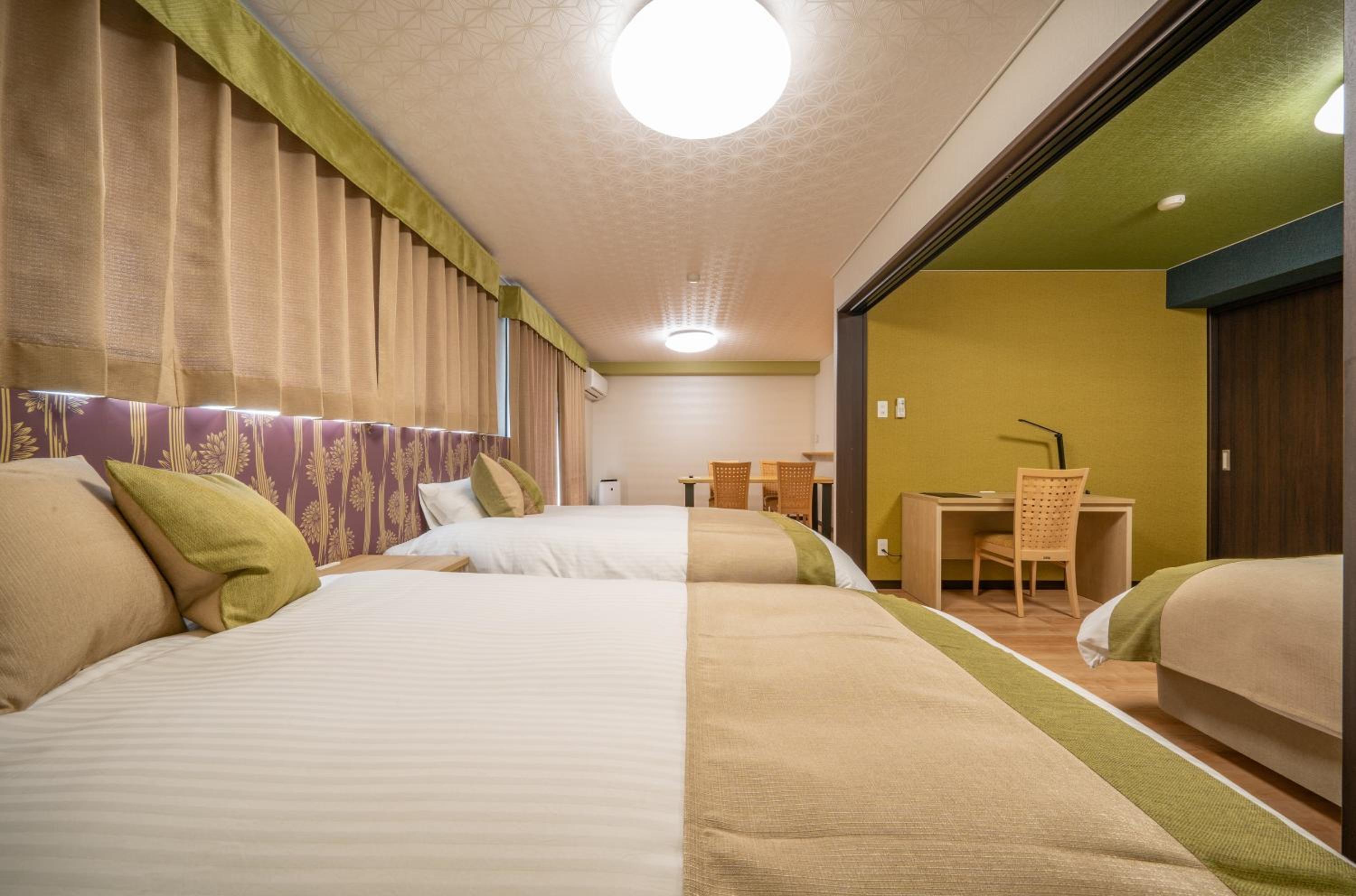 Deluxe Suite - Photo 8