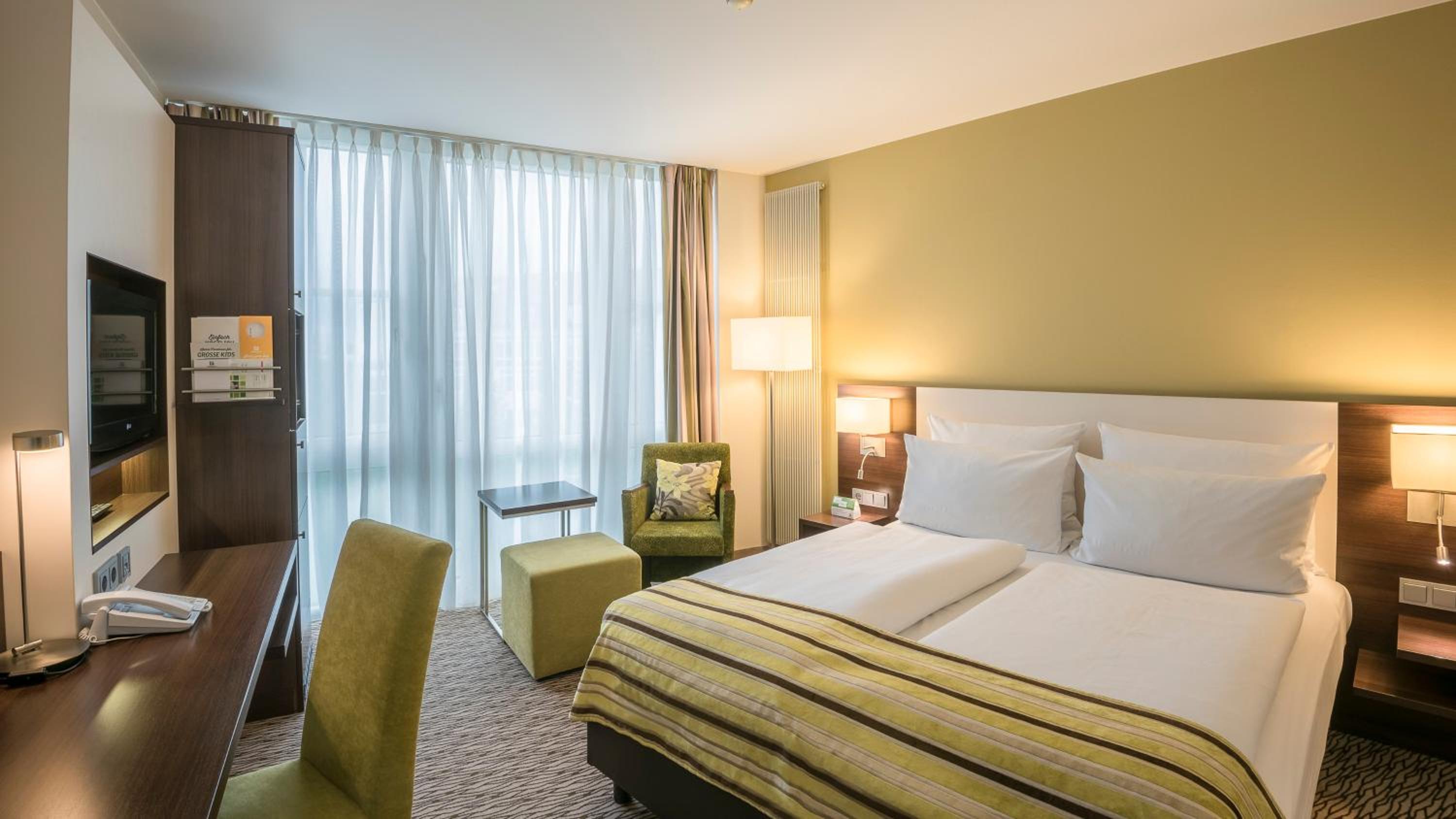 Standard Queen Room - Photo 4