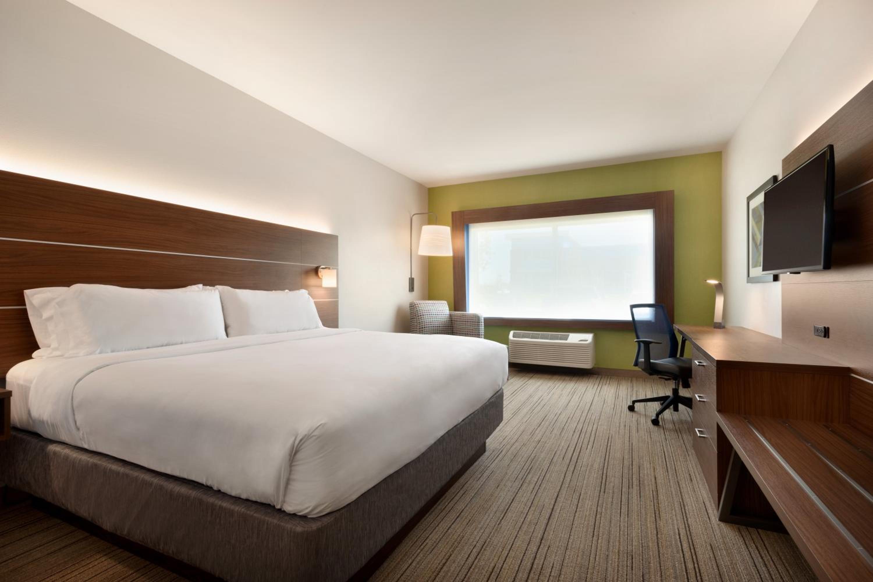 Standard King Room