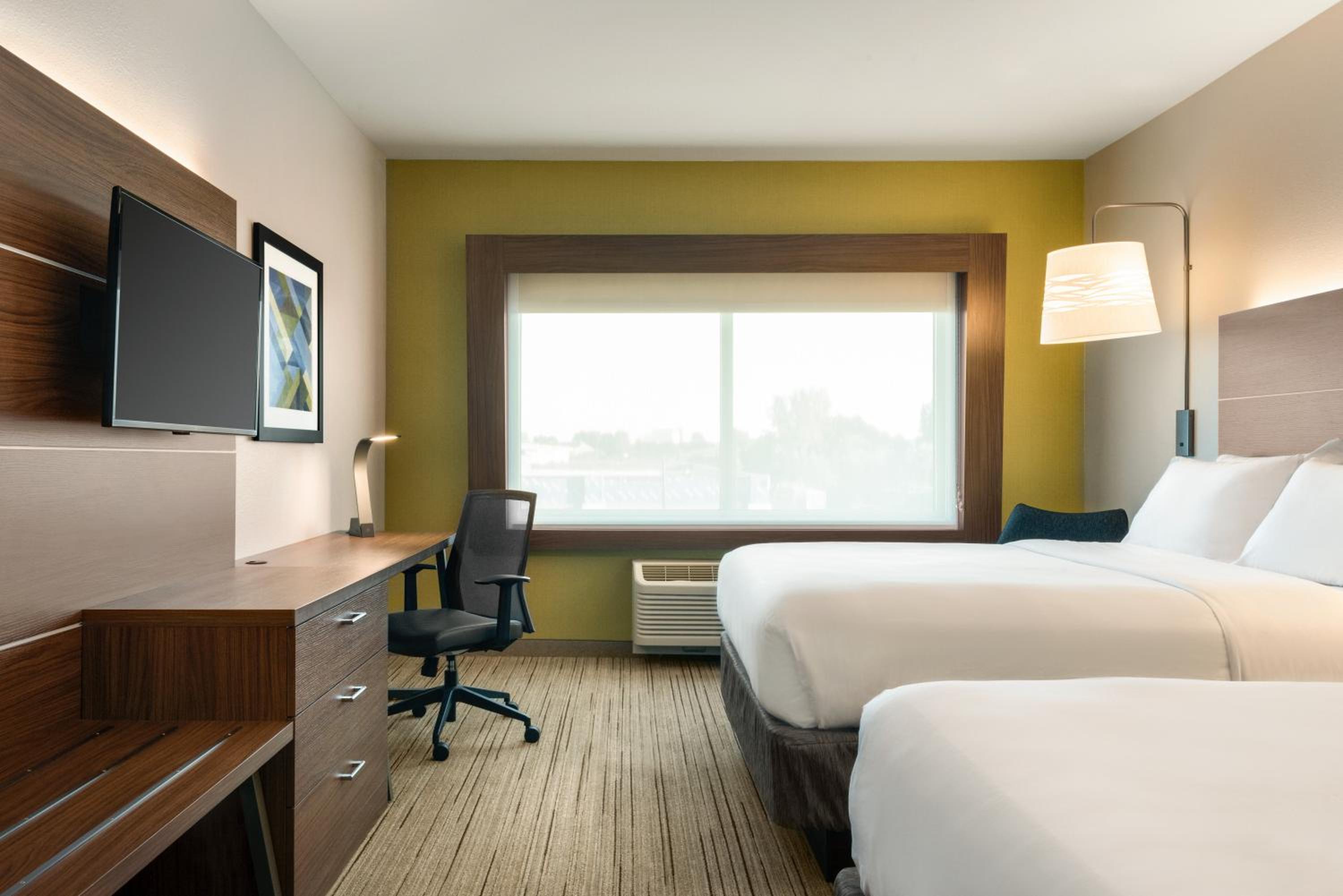 Standard Room with Two Queen Beds