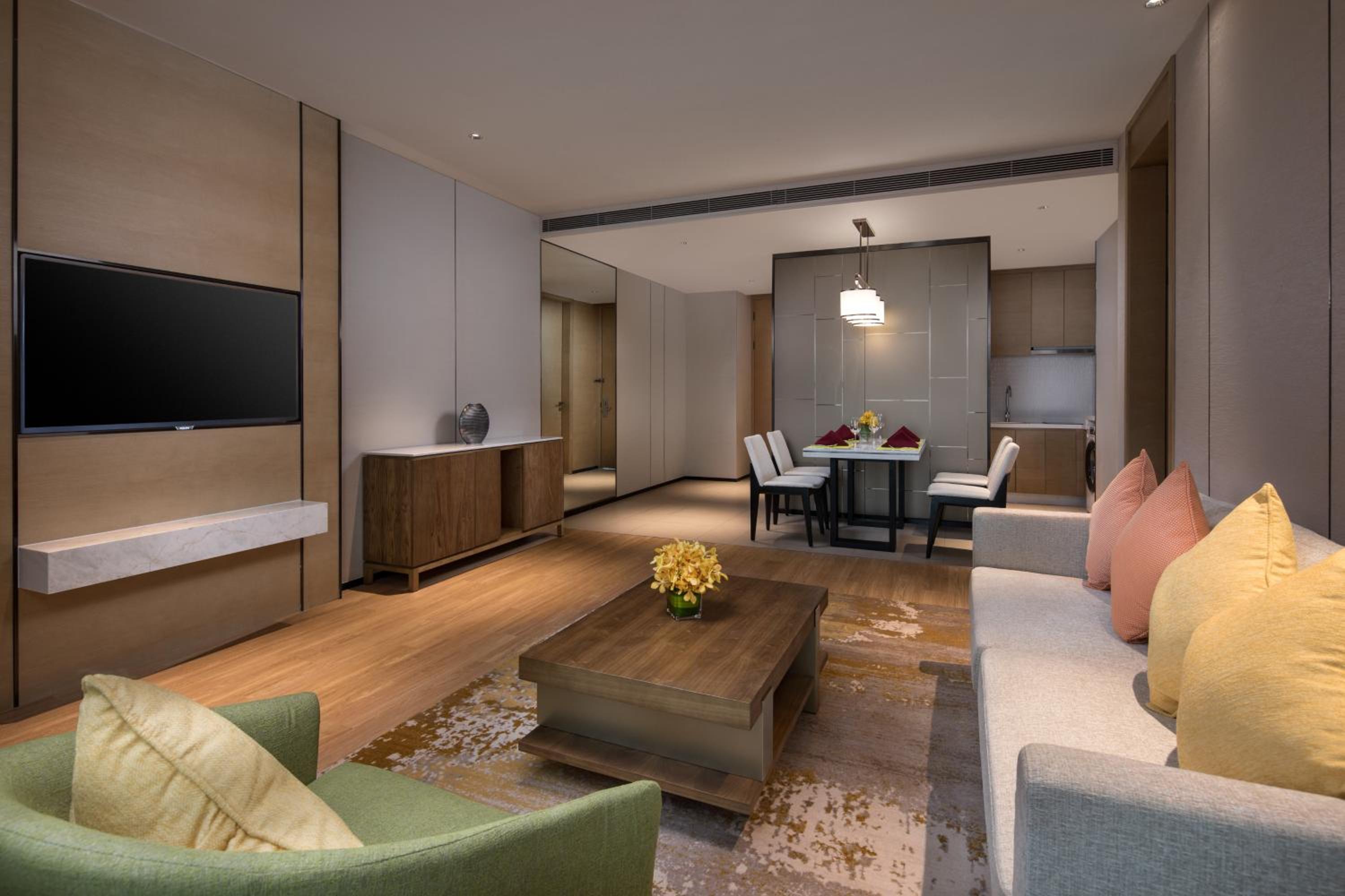 One-Bedroom King Suite