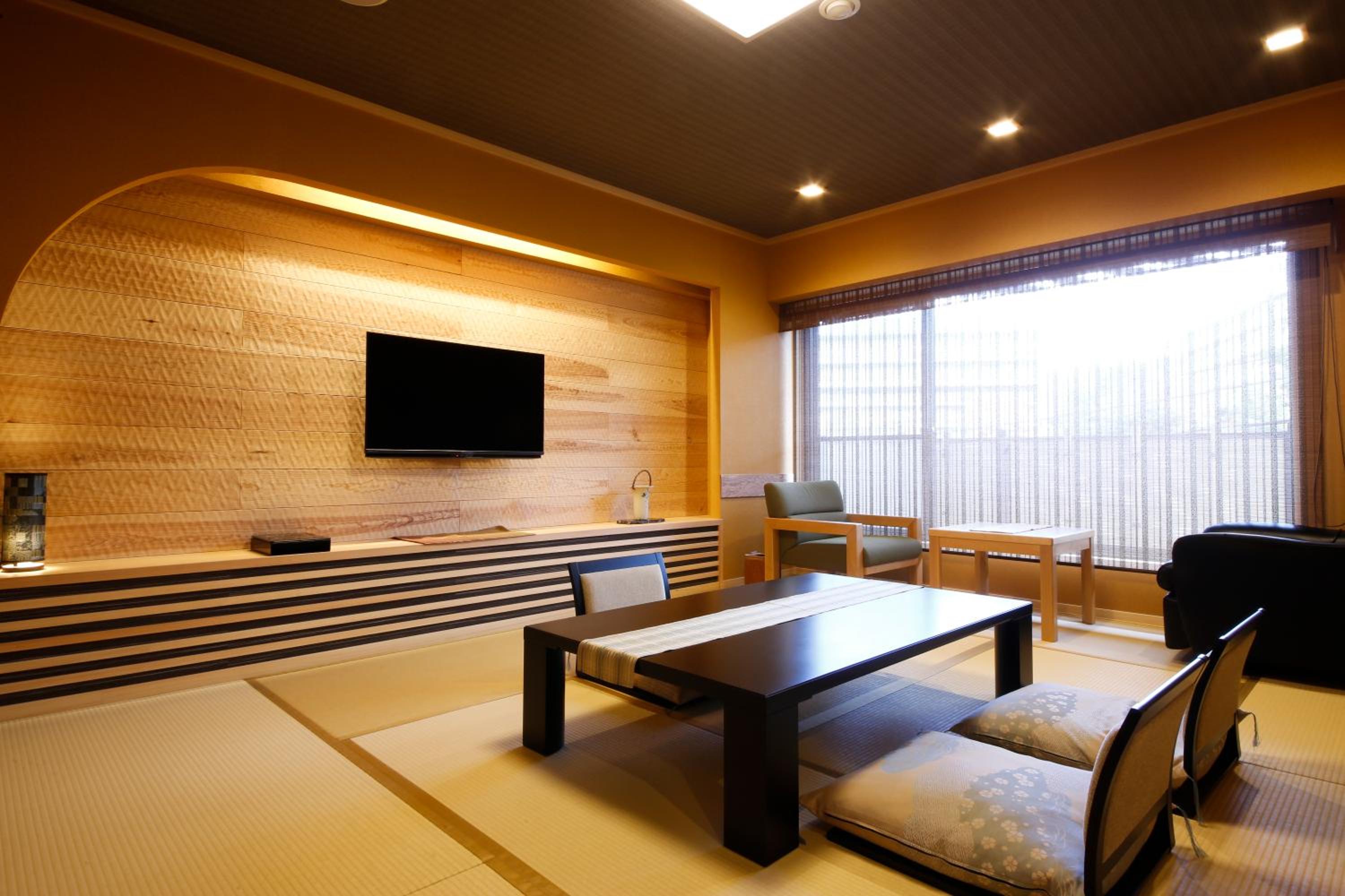 Japanese-Style Standard Room for 2-6 people - Non-Smoking photo 2