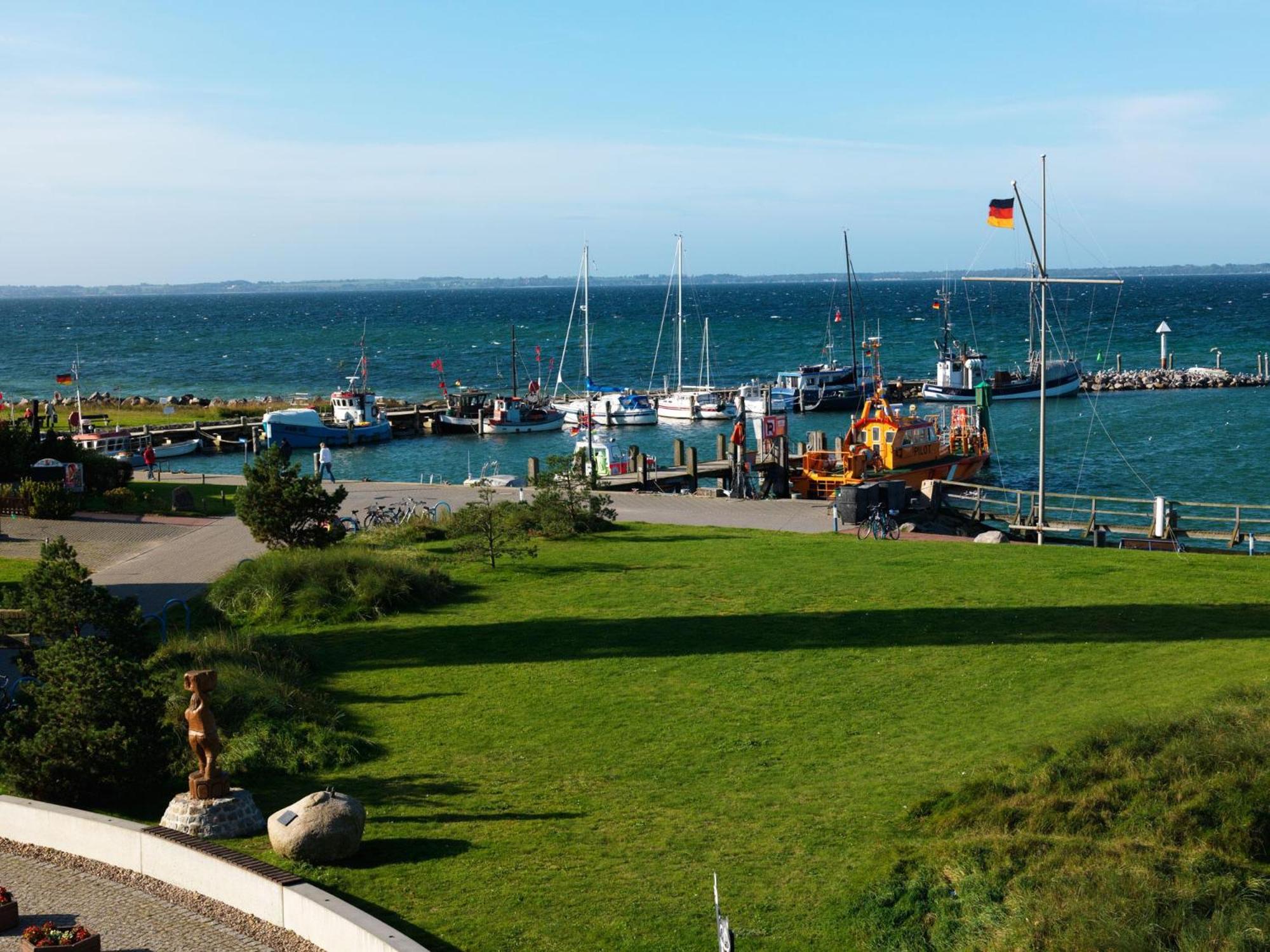 Apartment with Sea View photo 3