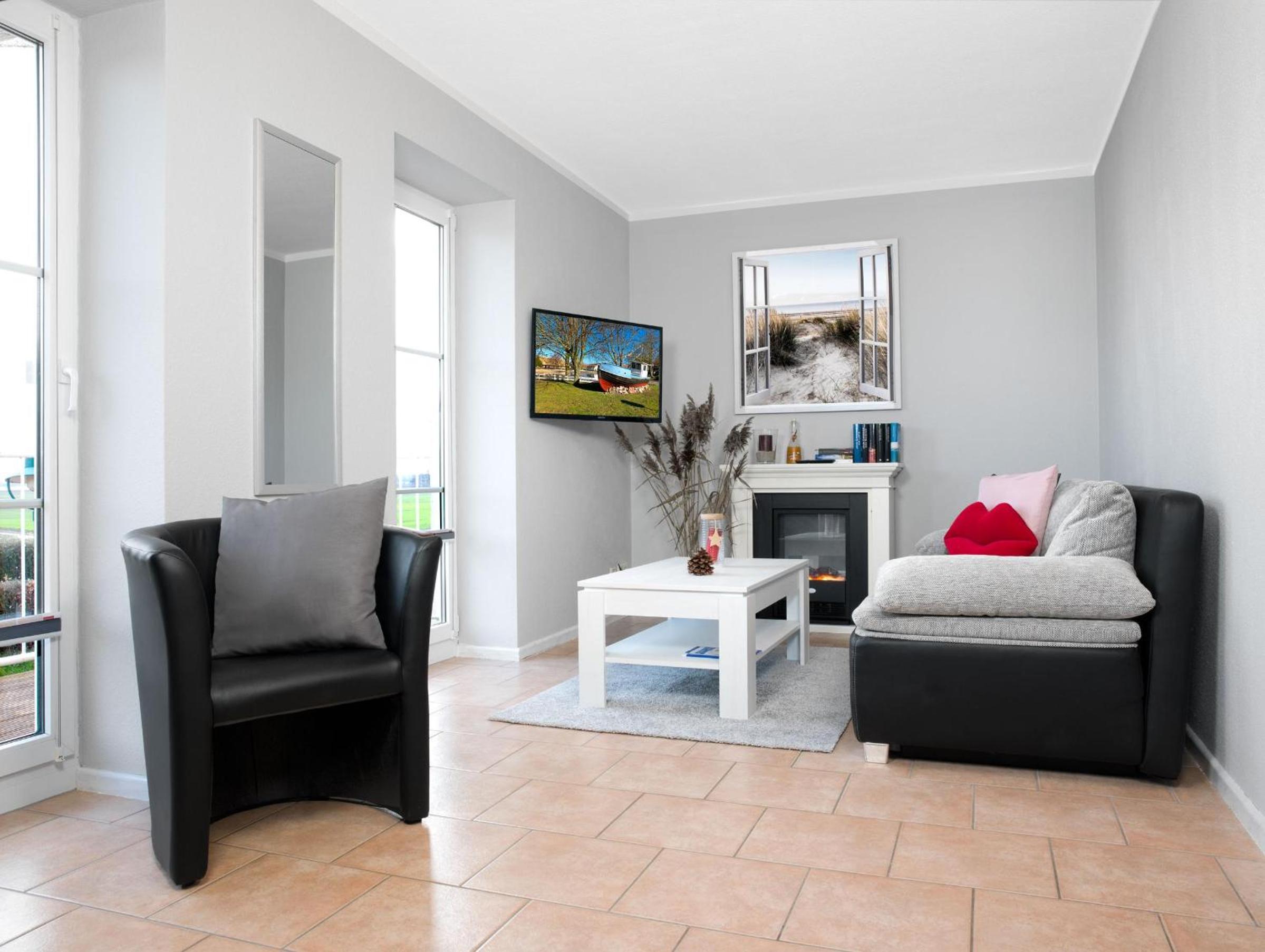 Apartment with Balcony photo 1