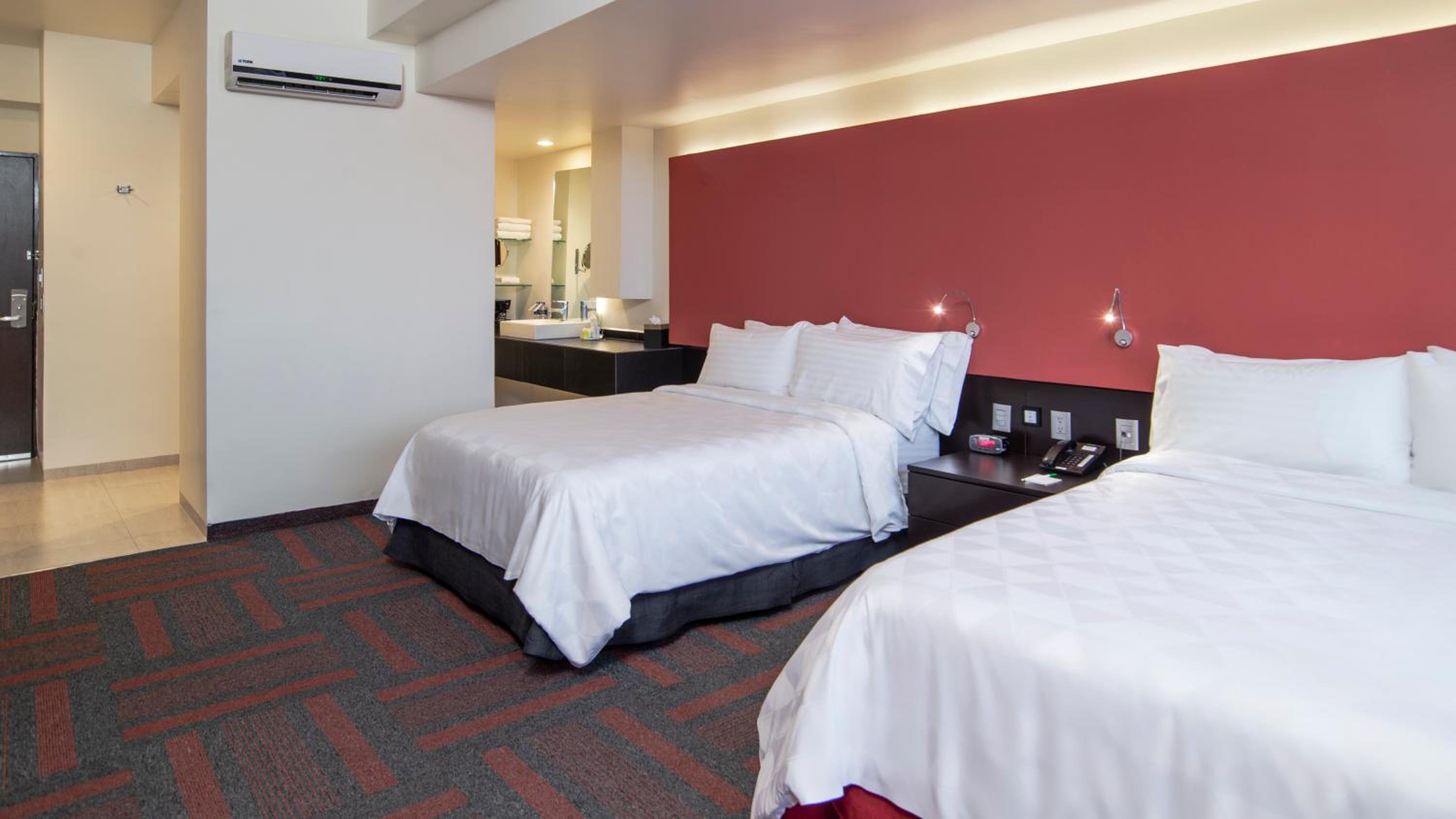 Standard Double Room with Two Double Beds - Photo 4