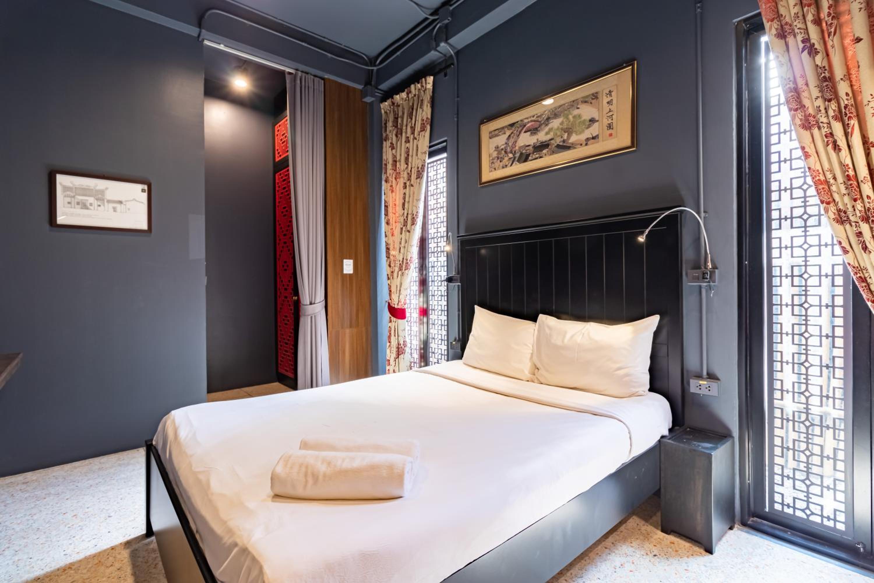 Suite on Ground floor photo 2
