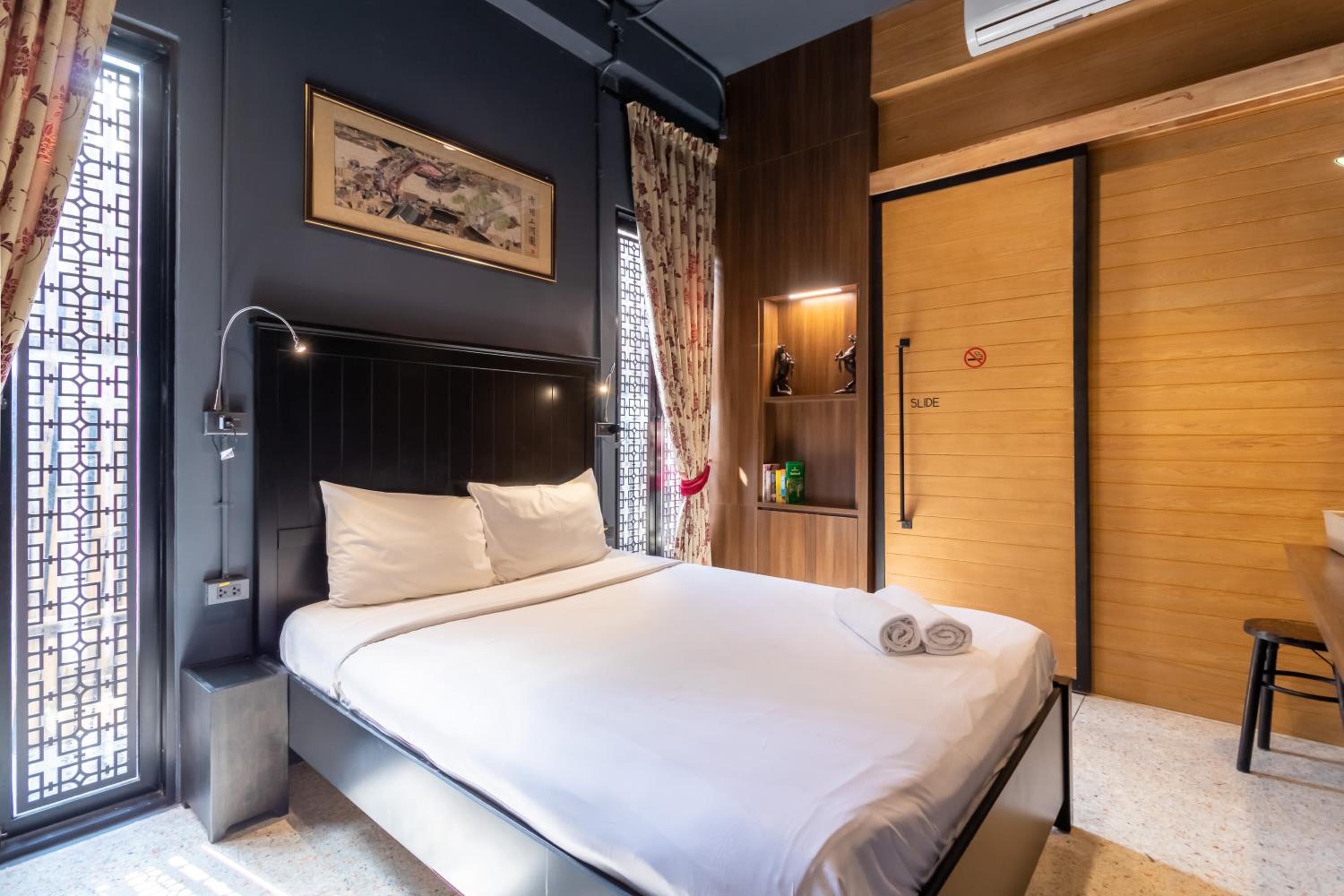 Suite on Ground floor photo 1