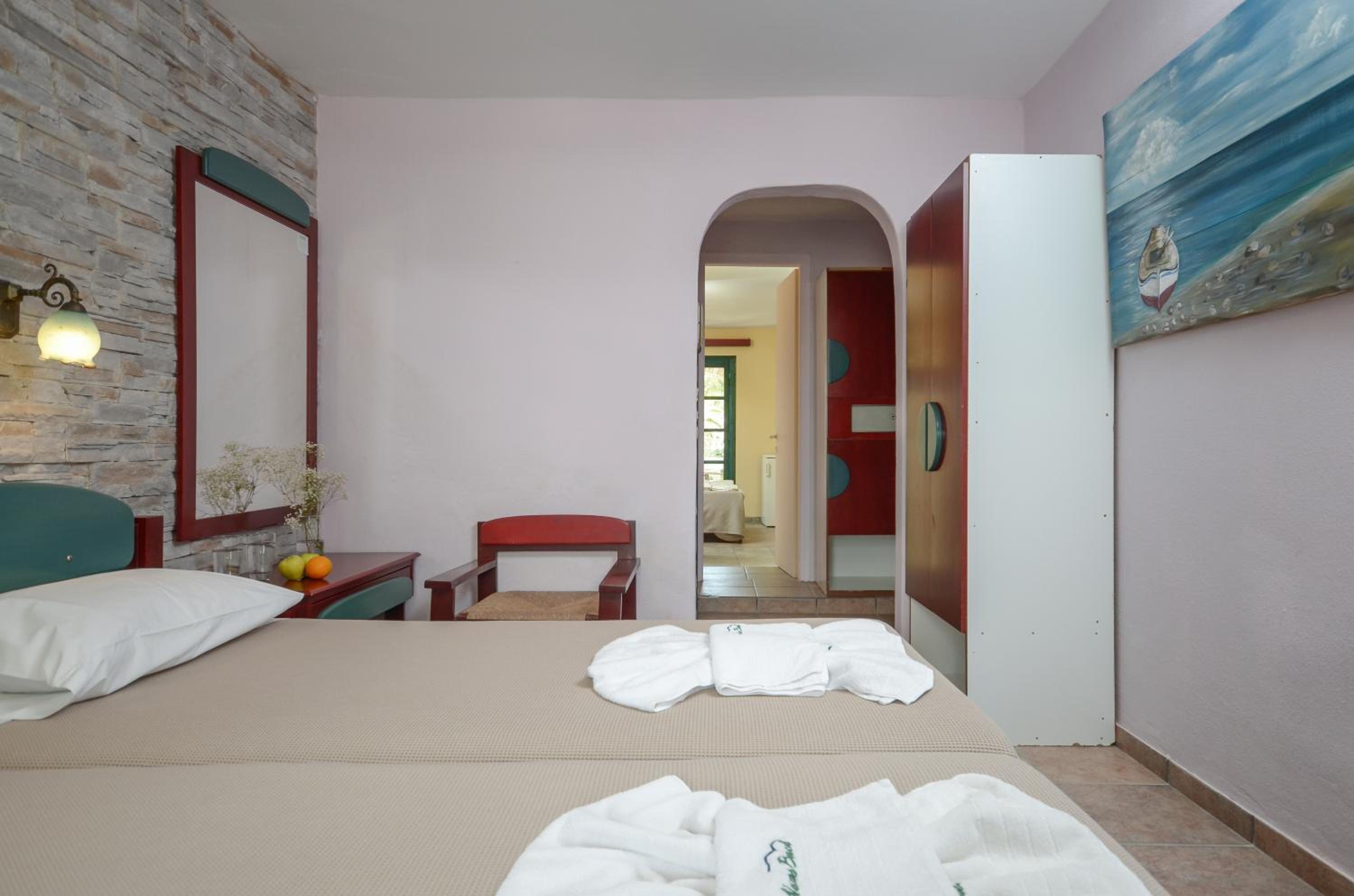 Connecting Room