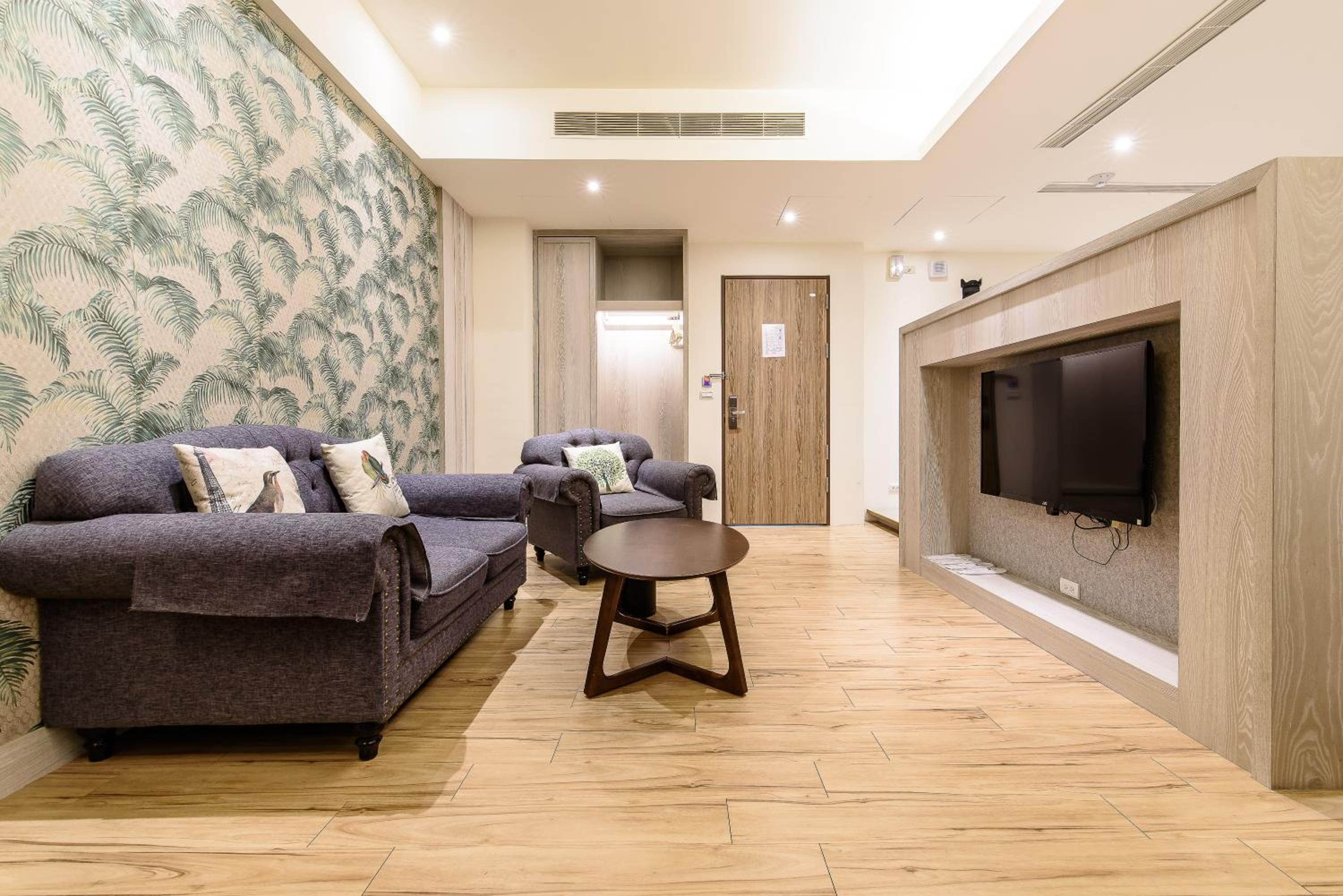 Family Room with Bath - Photo 6