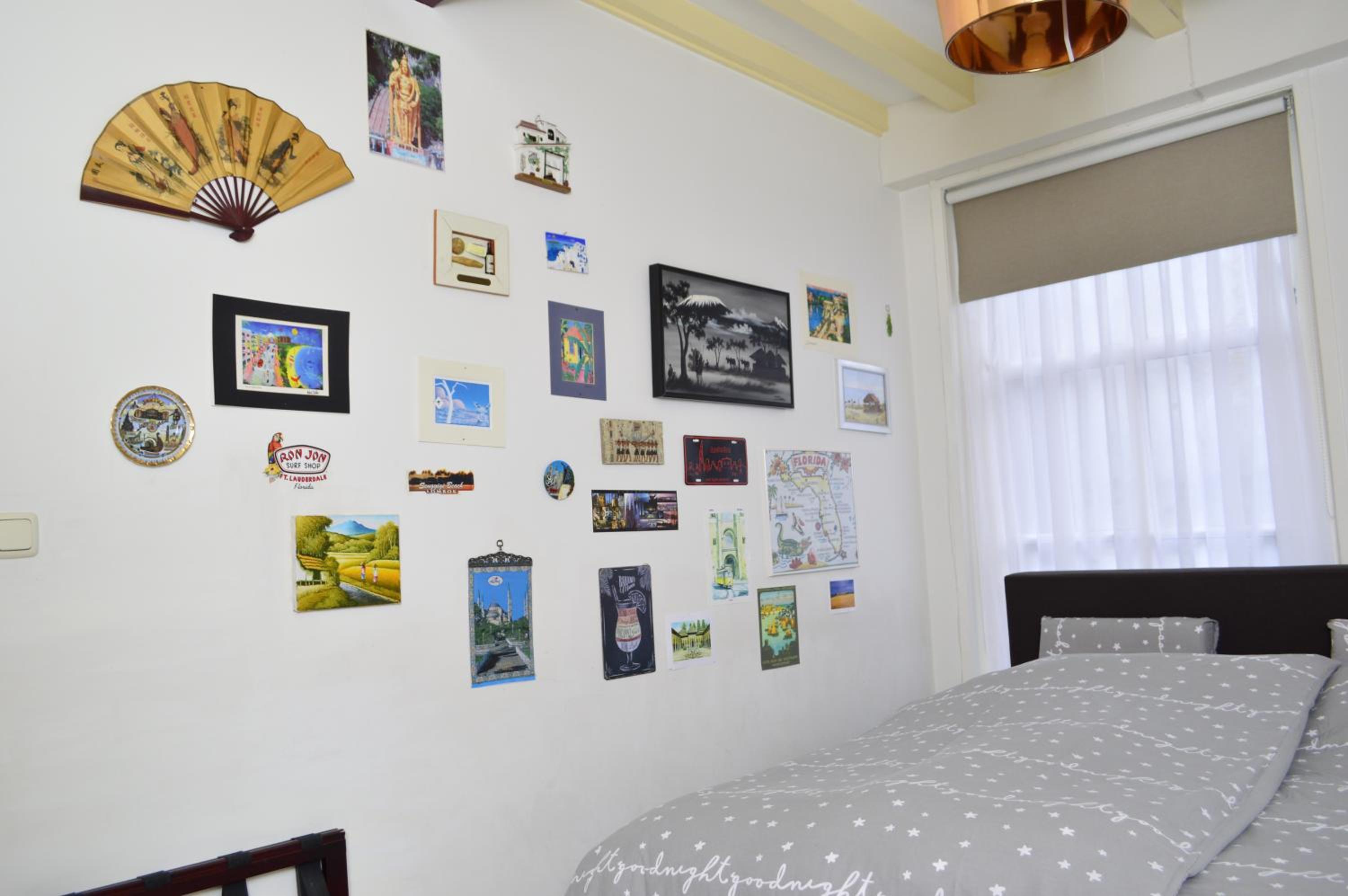 Double Room with Shared Bathroom photo 2