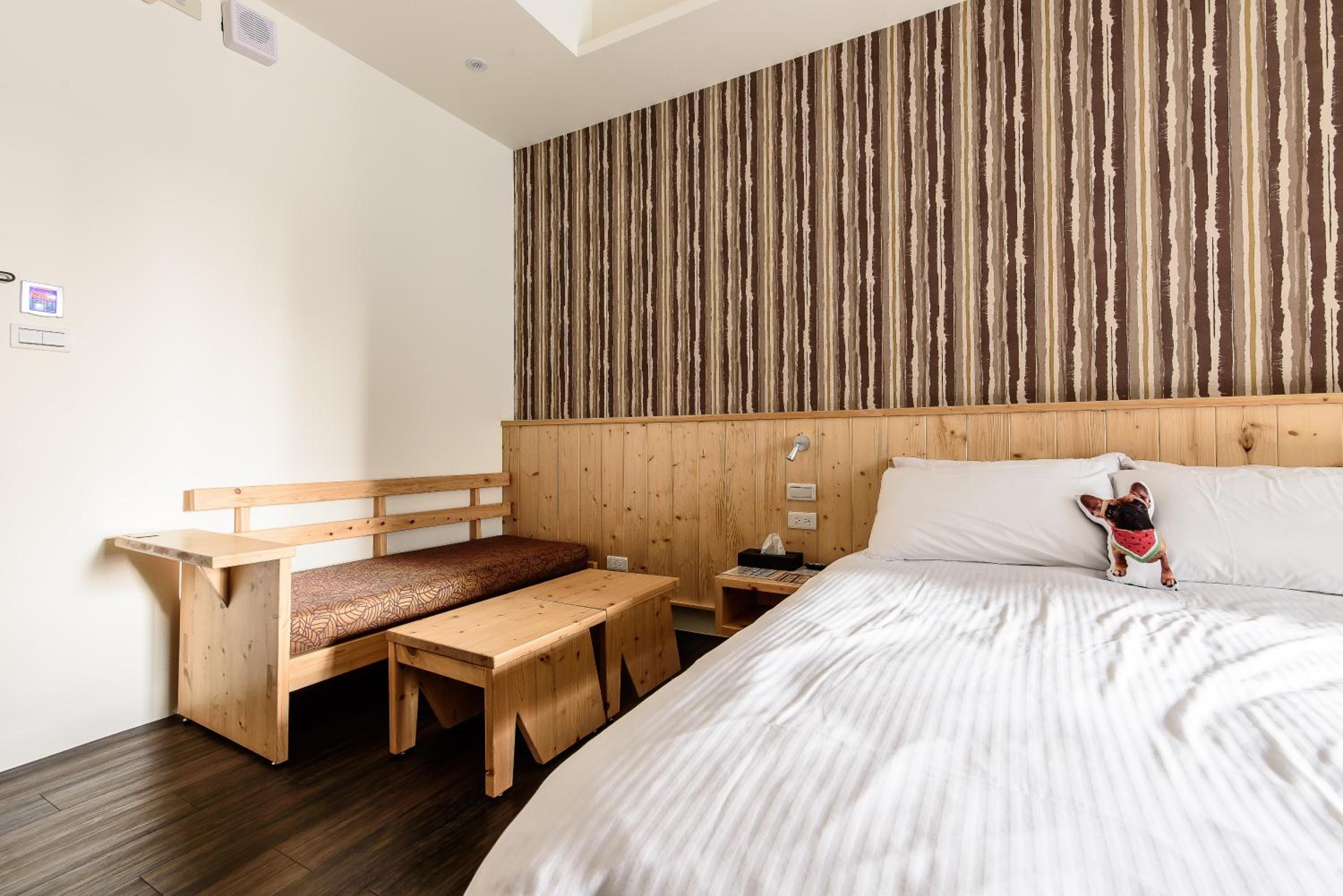 Standard Double Room - Photo 6