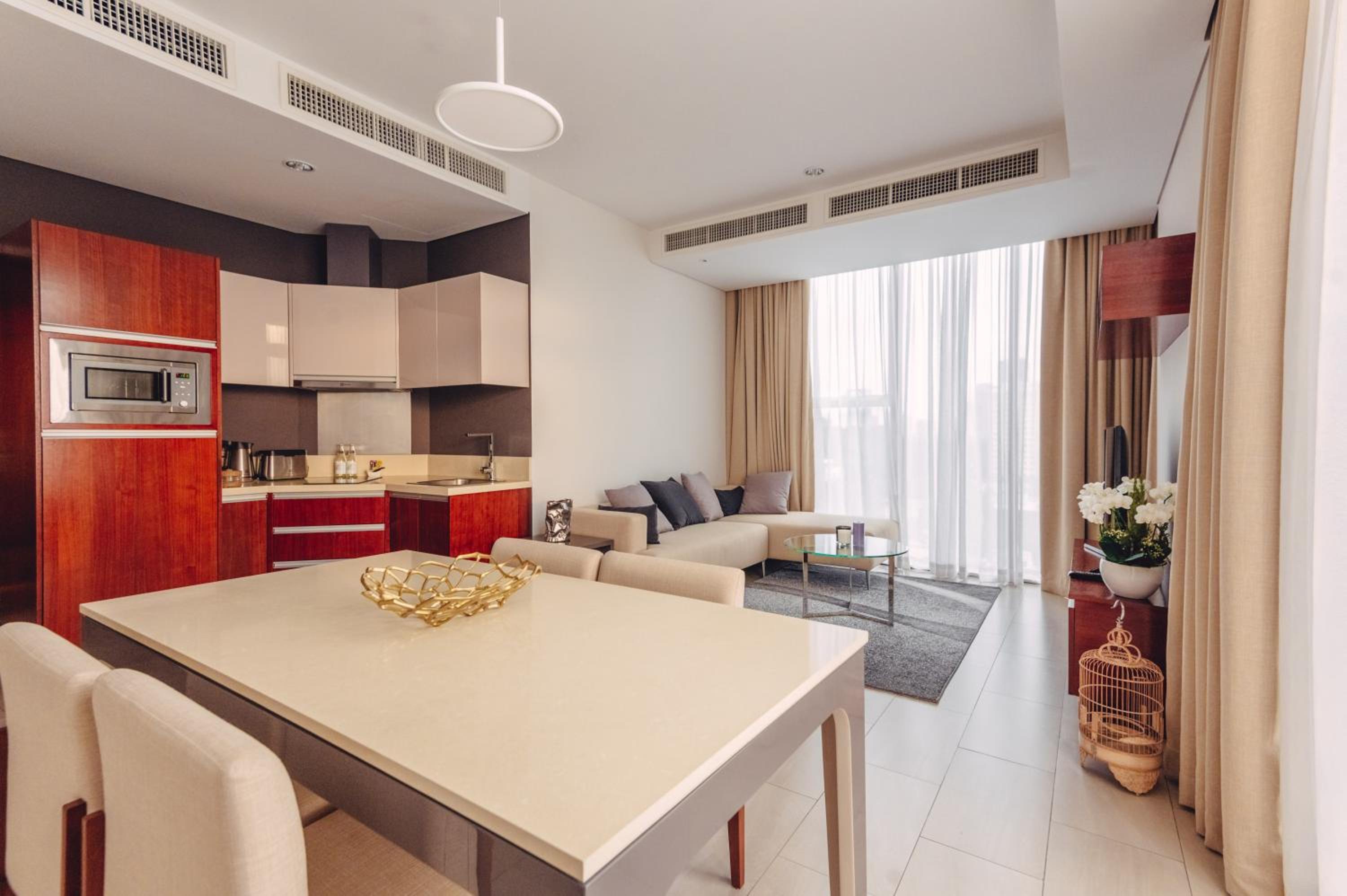 Executive 1-Bedroom photo 3
