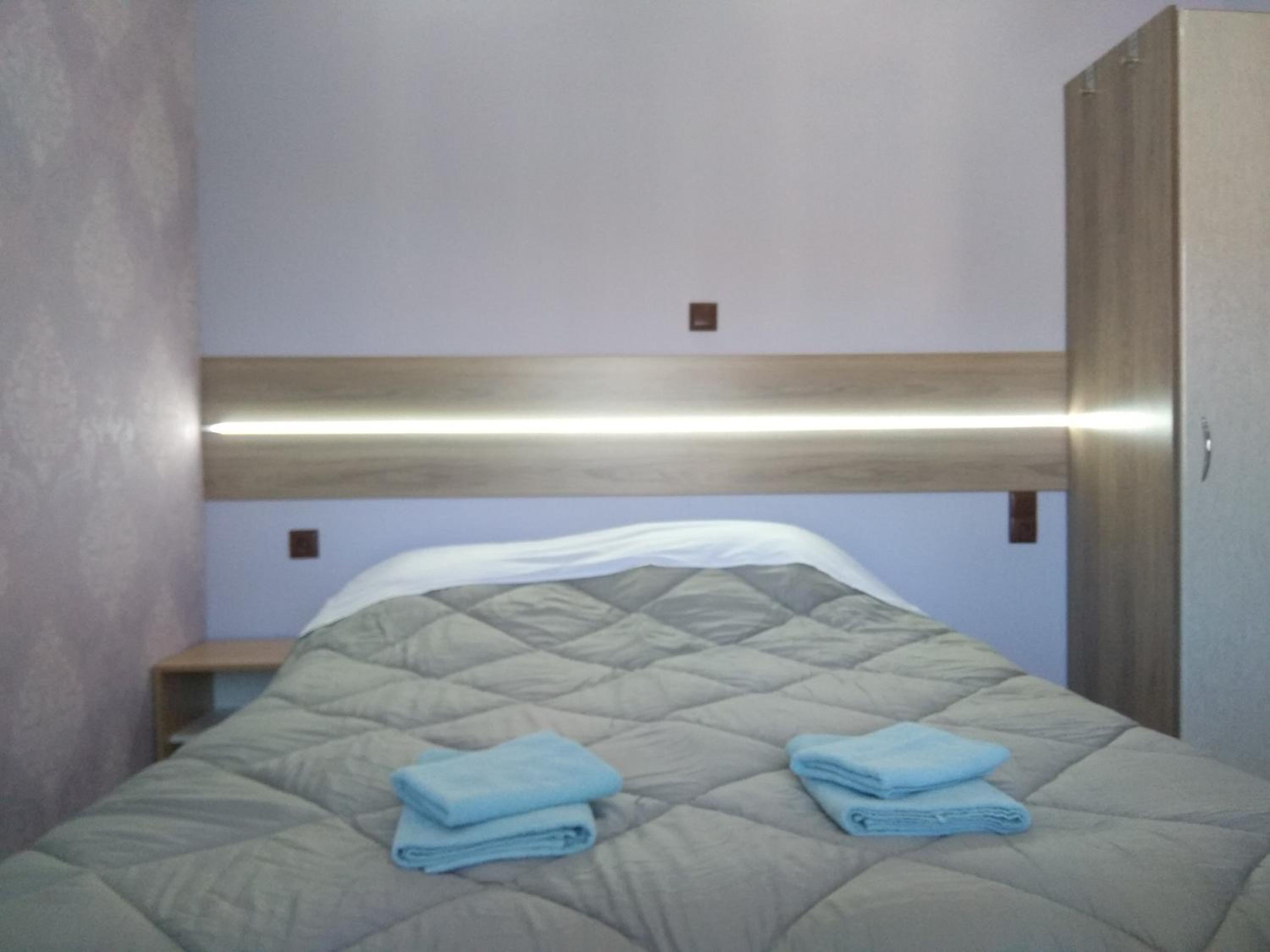 Standard Double Room - Photo 2