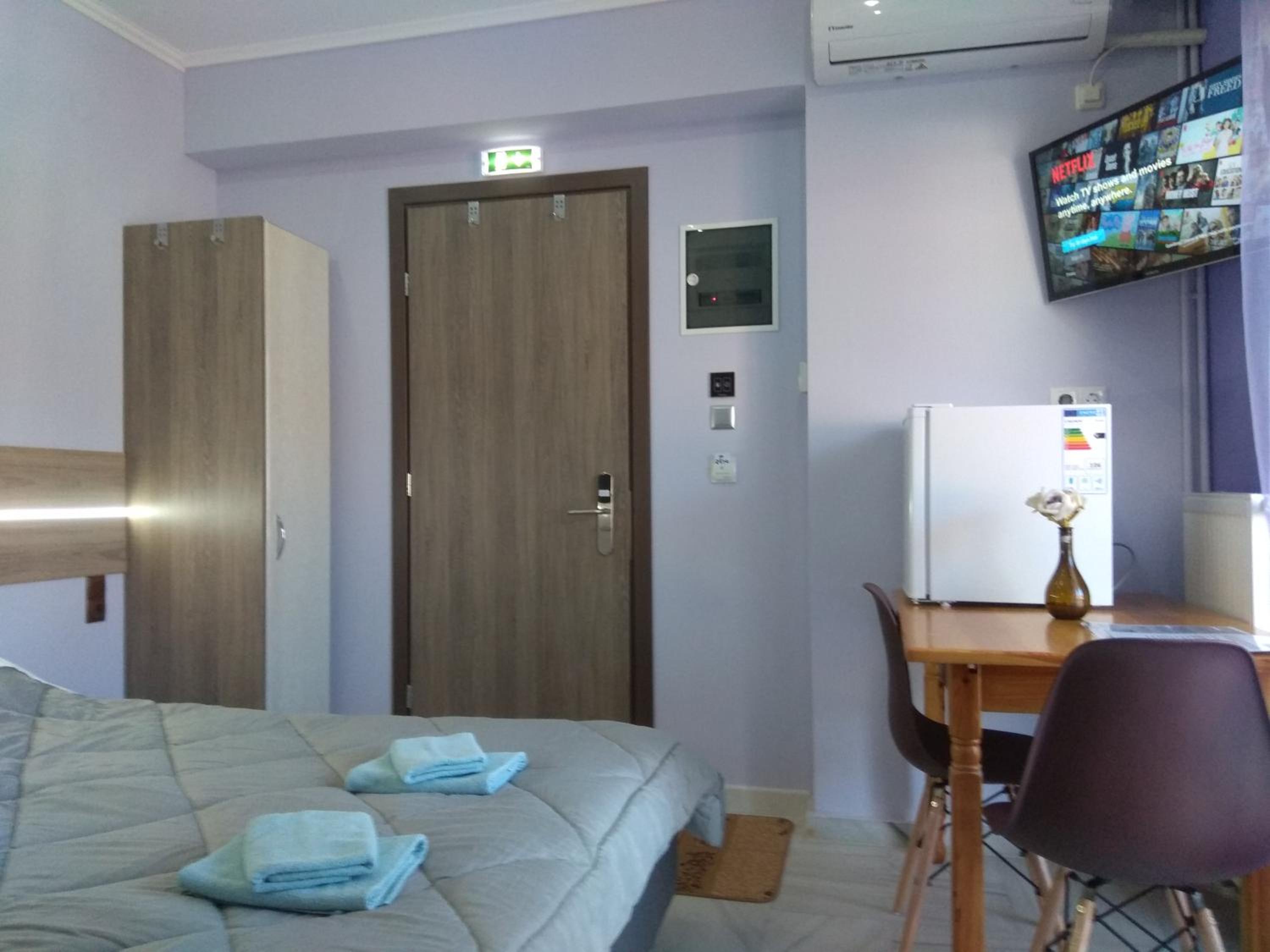 Standard Double Room - Photo 3