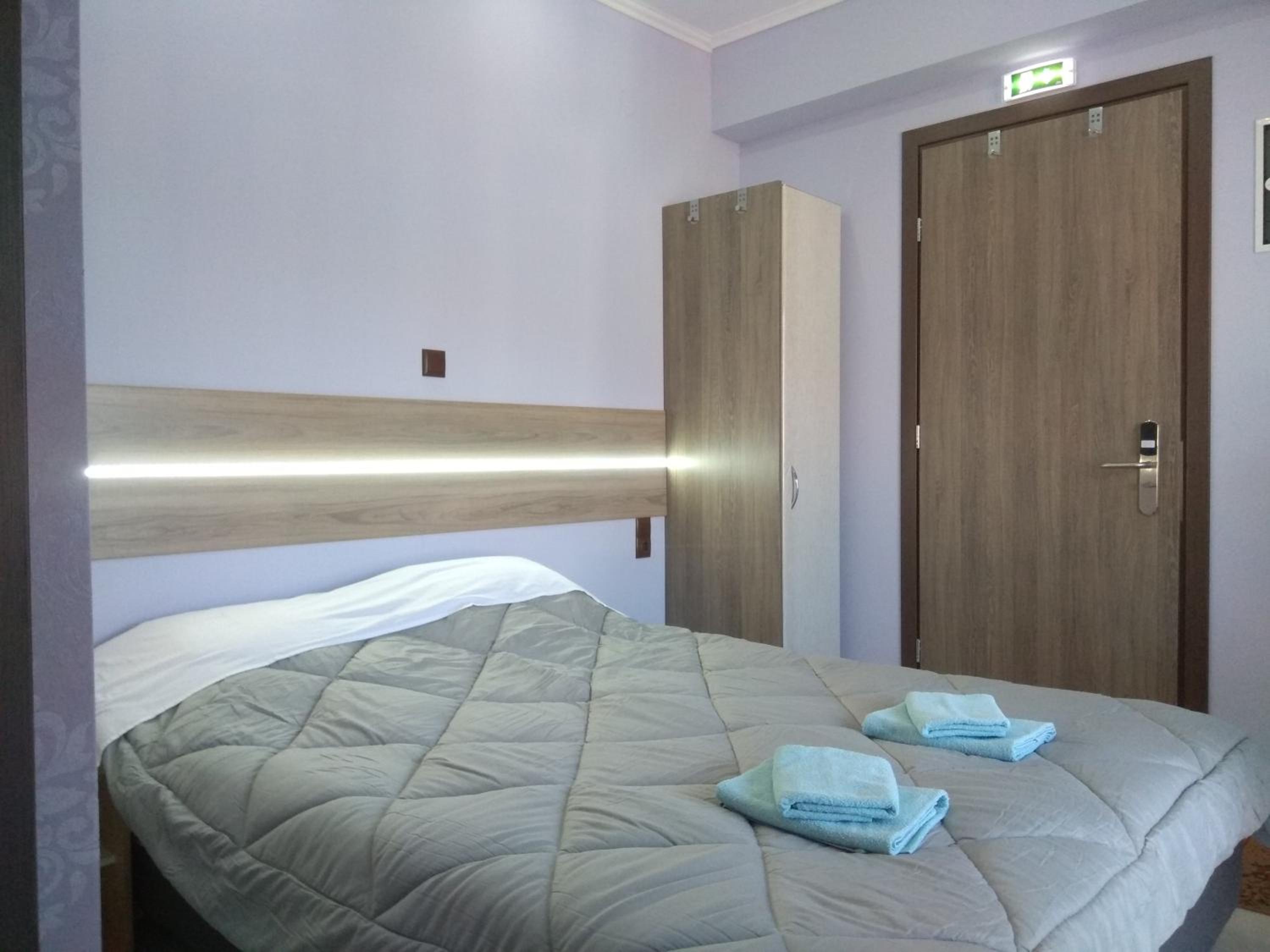 Standard Double Room - Photo 4
