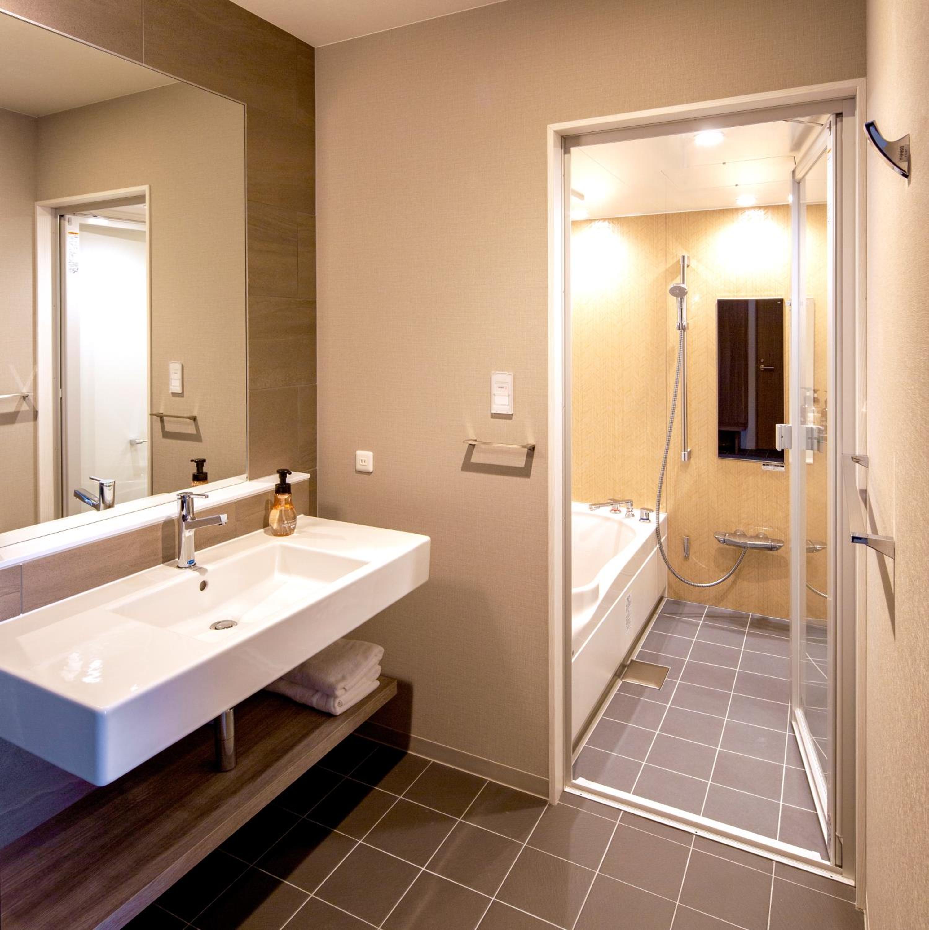 Twin Room - Disability Access - Photo 2