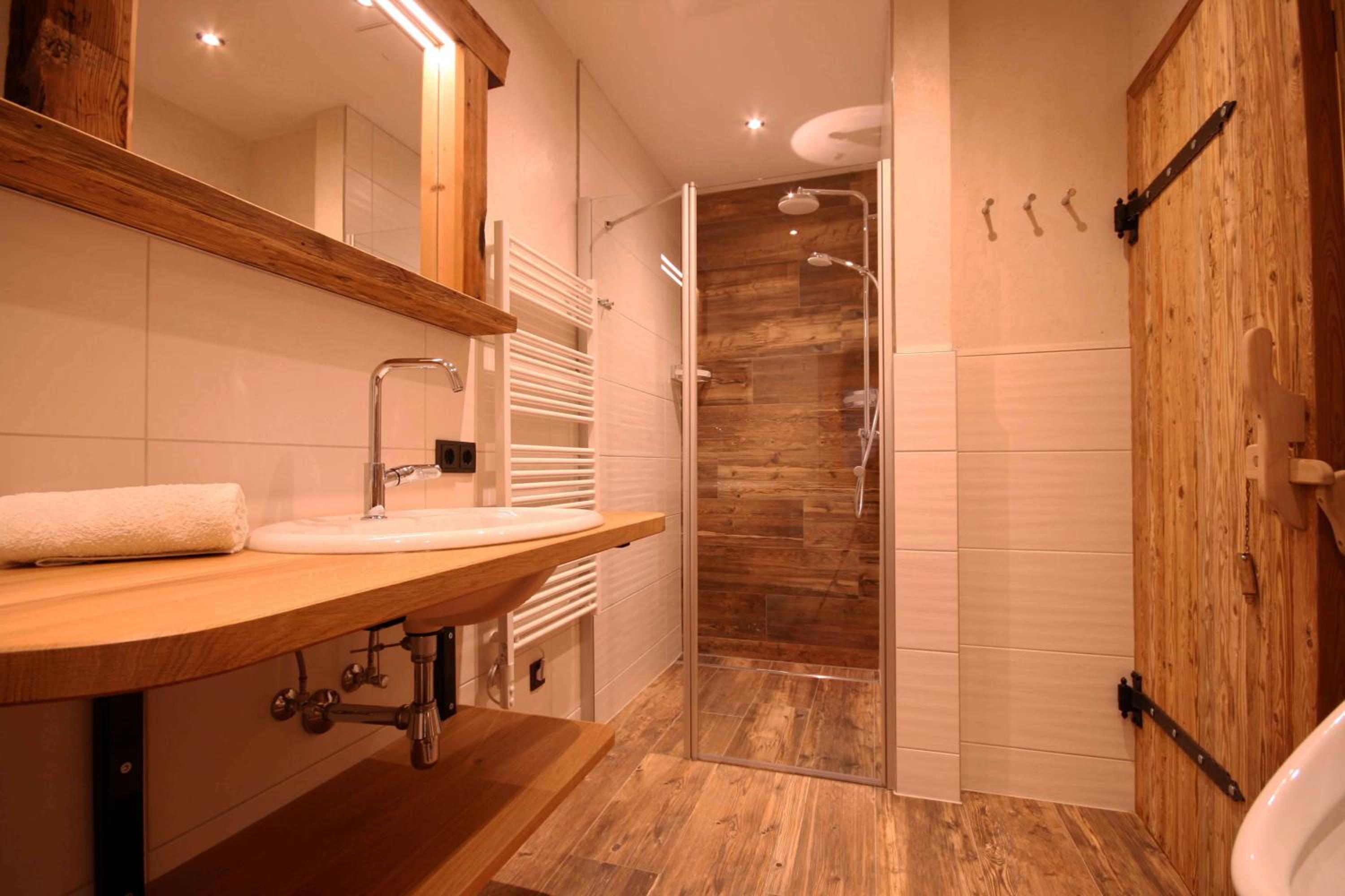 Four-Bedroom House photo 2