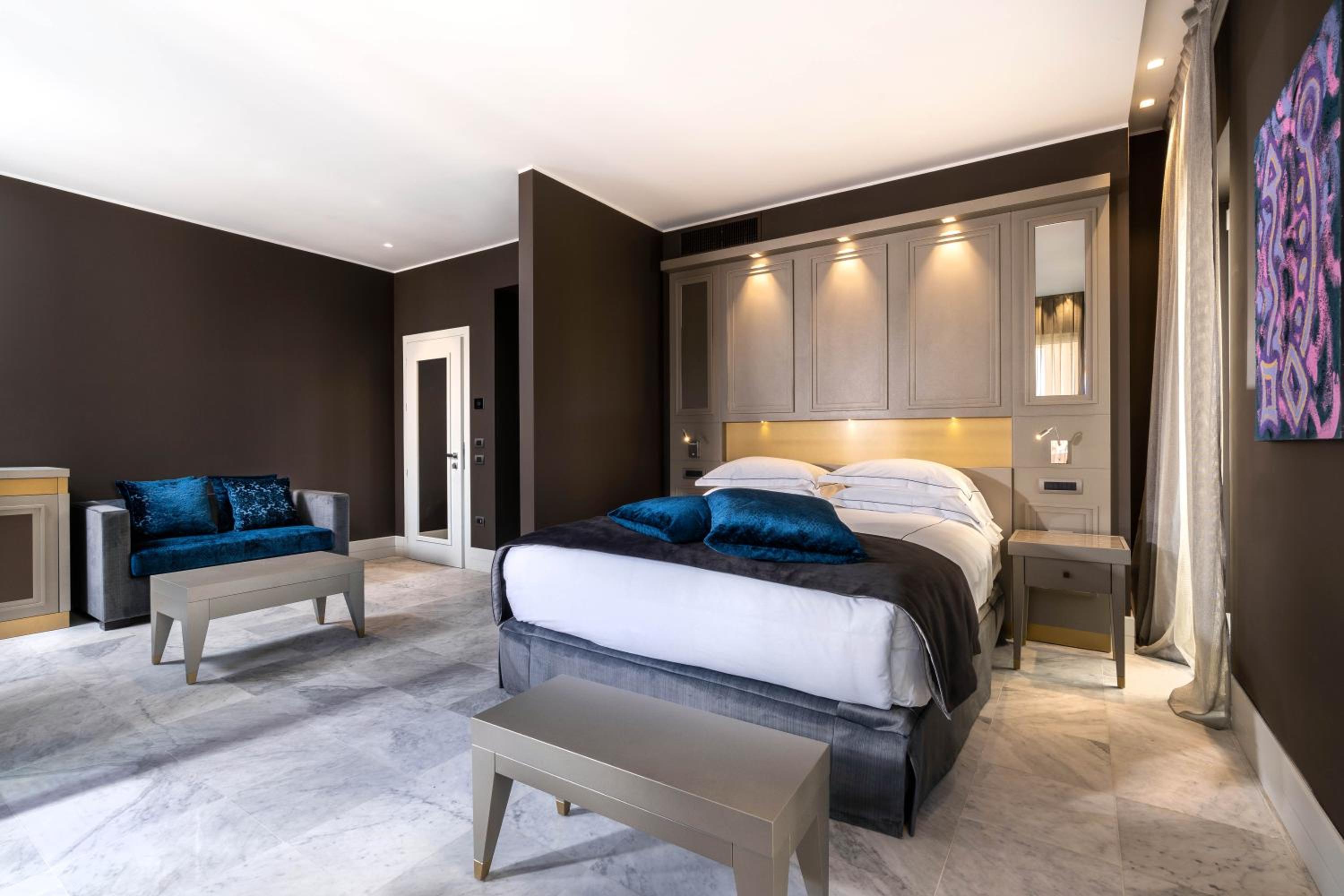 Suite - Photo 3