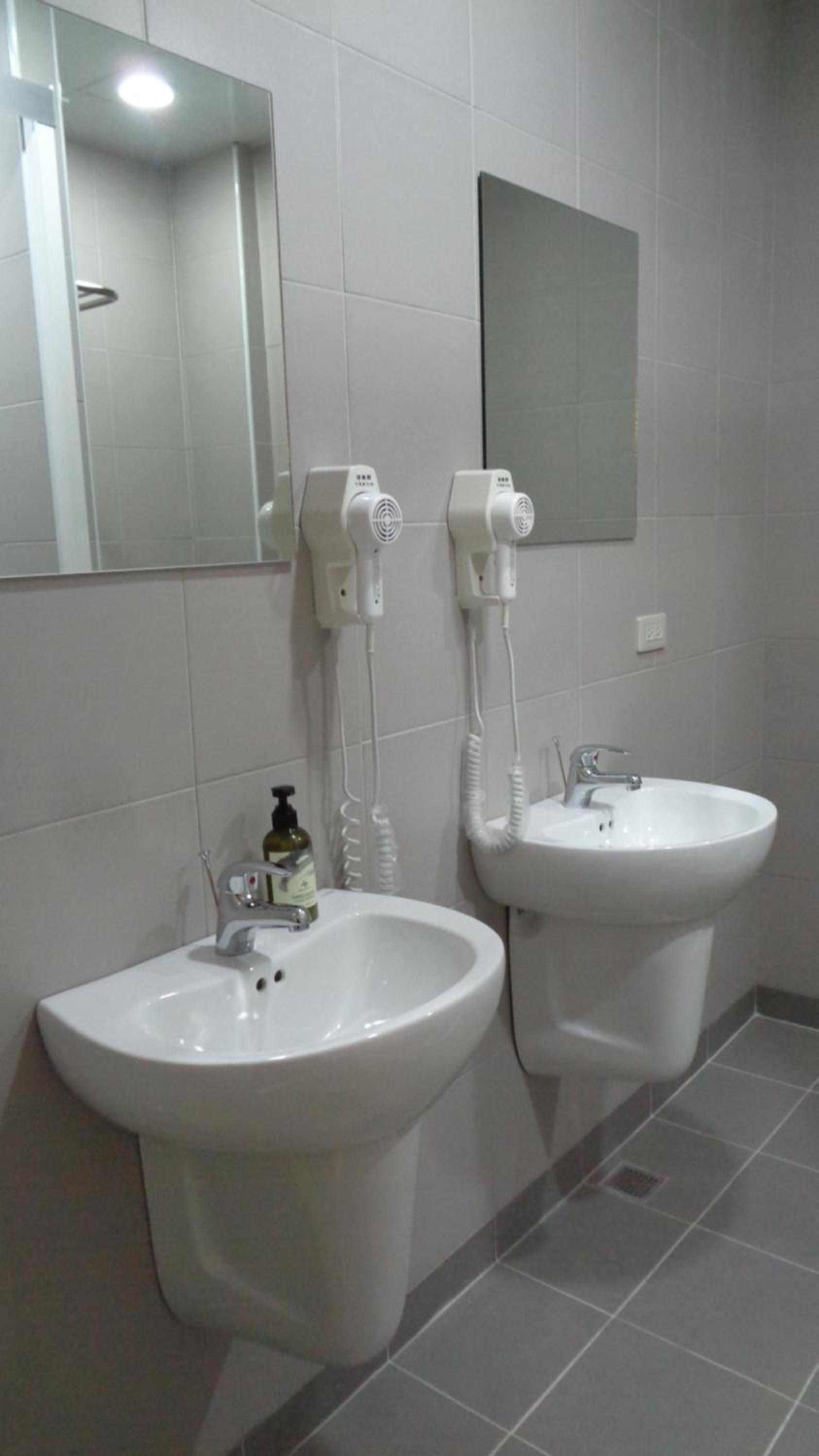 Budget Double Room photo 3