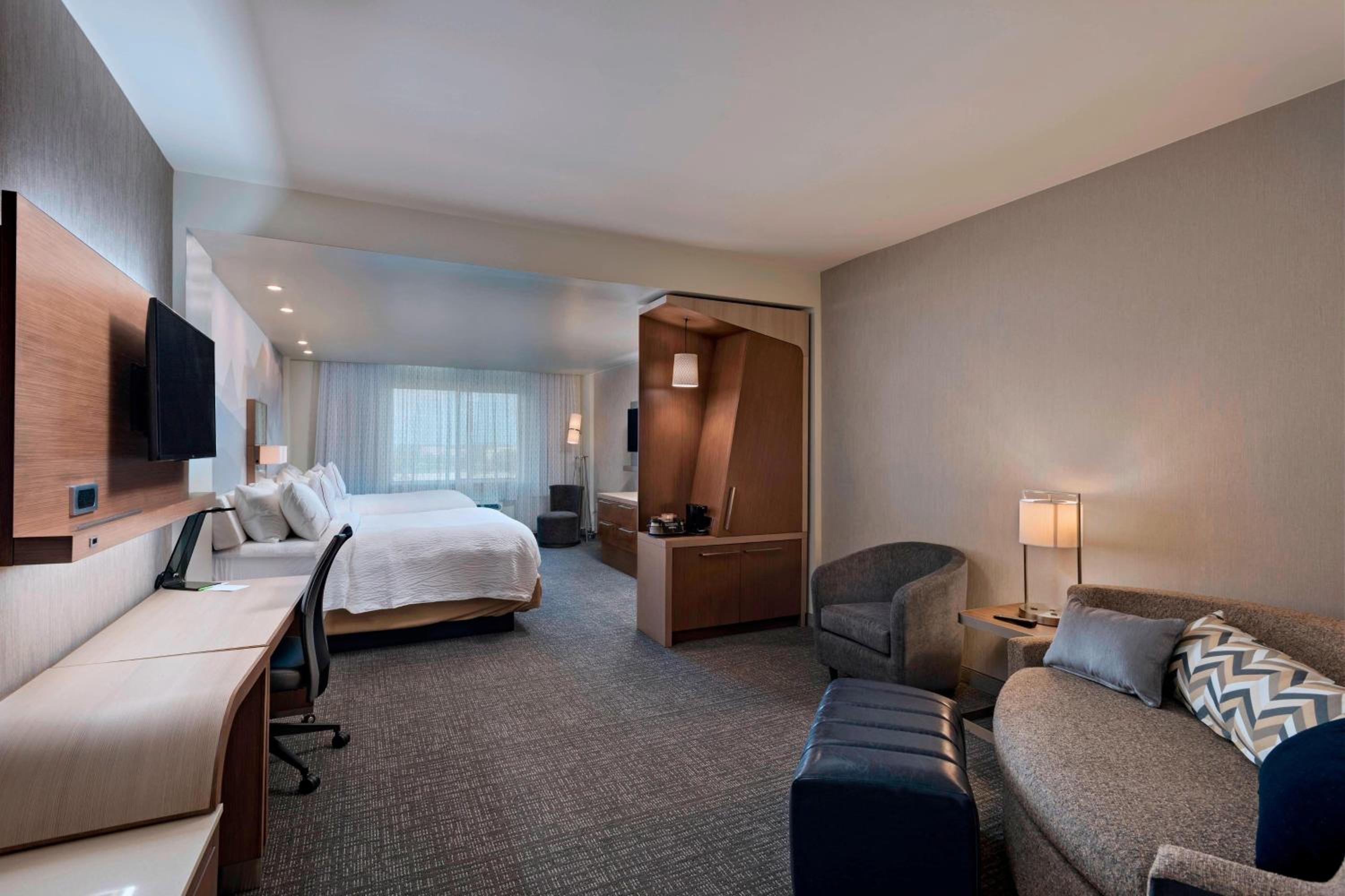 Larger Queen Room with Two Queen Beds and Sofa Bed - Hearing Accessible