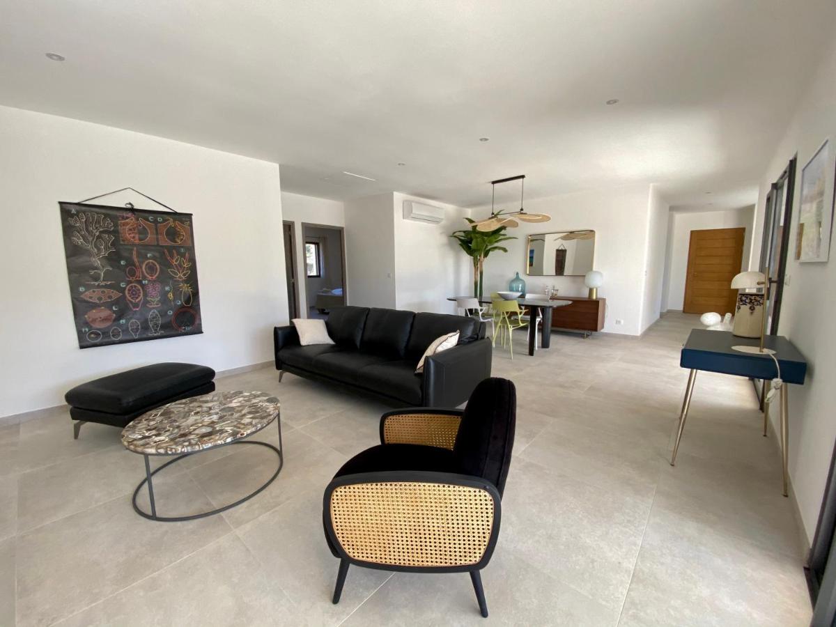 Three-Bedroom Villa with Private Pool photo 3
