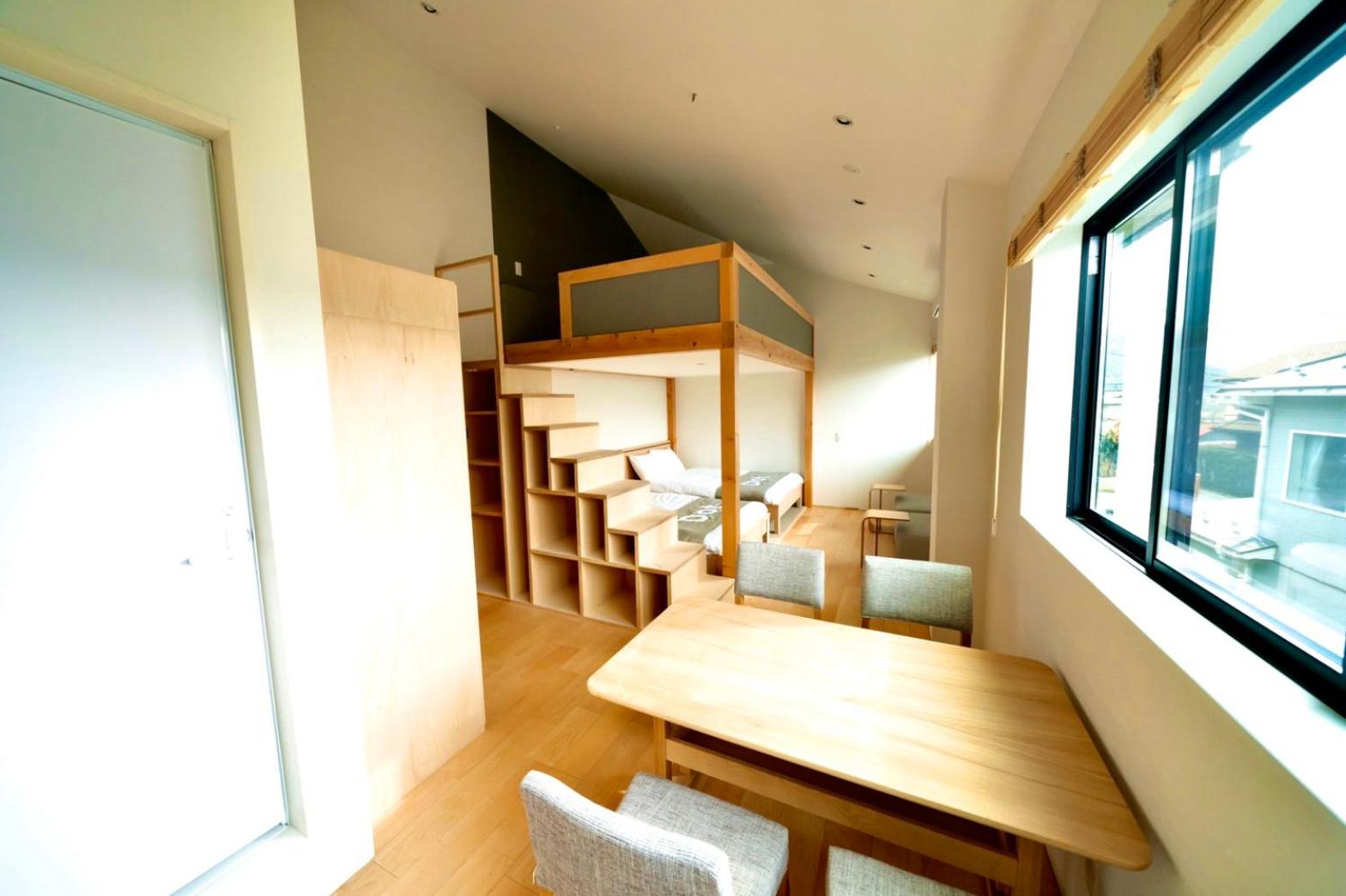 Family Room with Private Bathroom - Photo 2