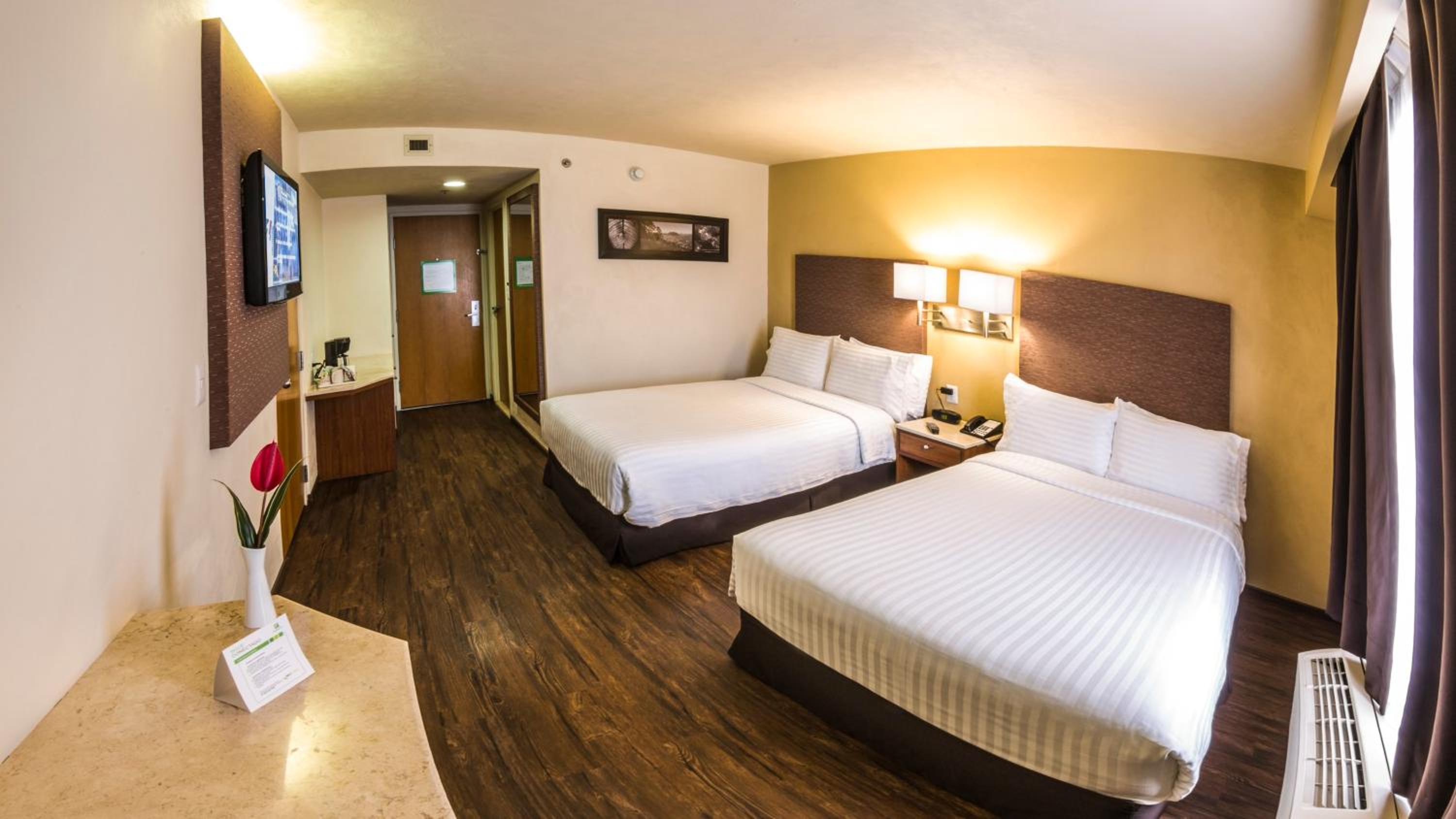 Standard Double Room with Two Double Beds - Photo 2
