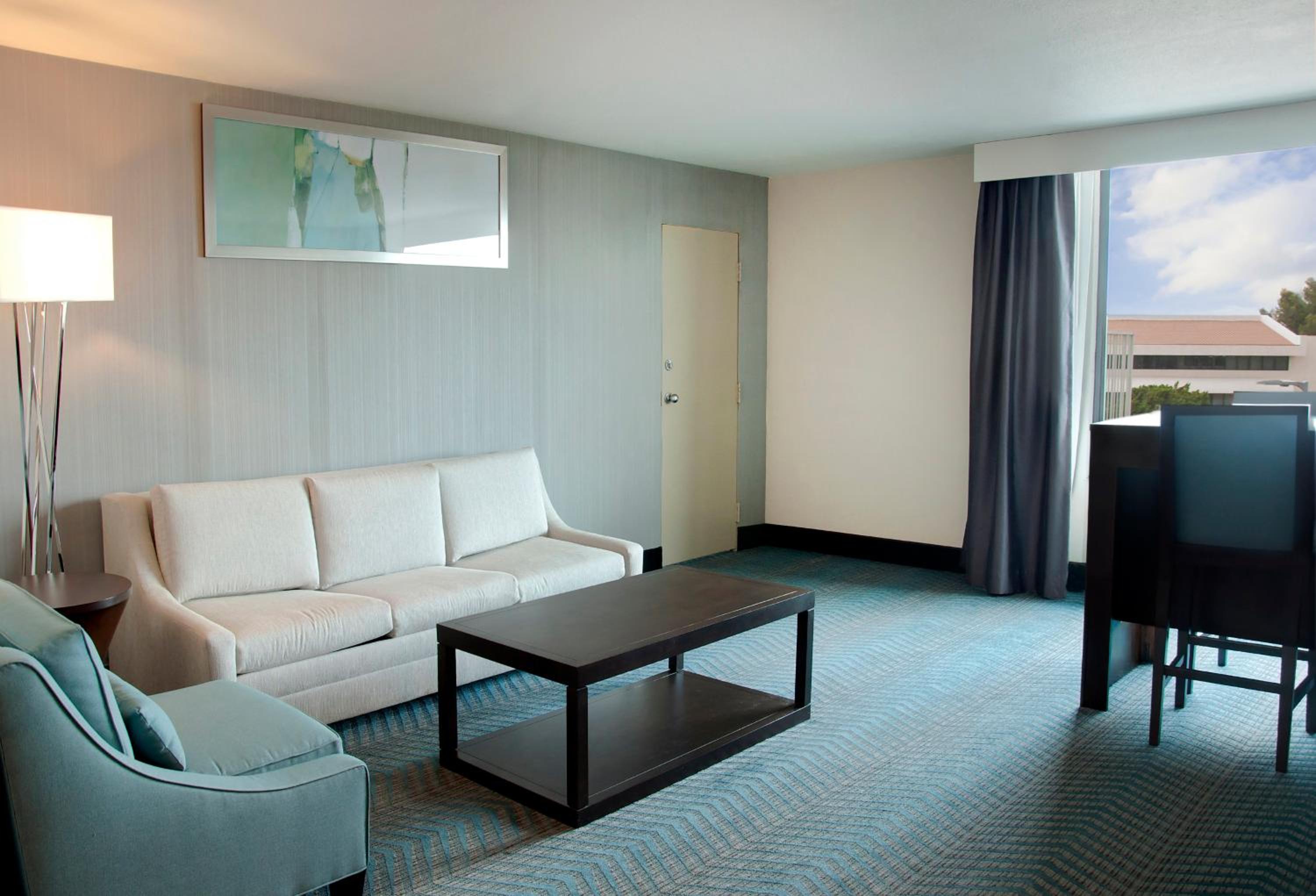 King Suite - Photo 2