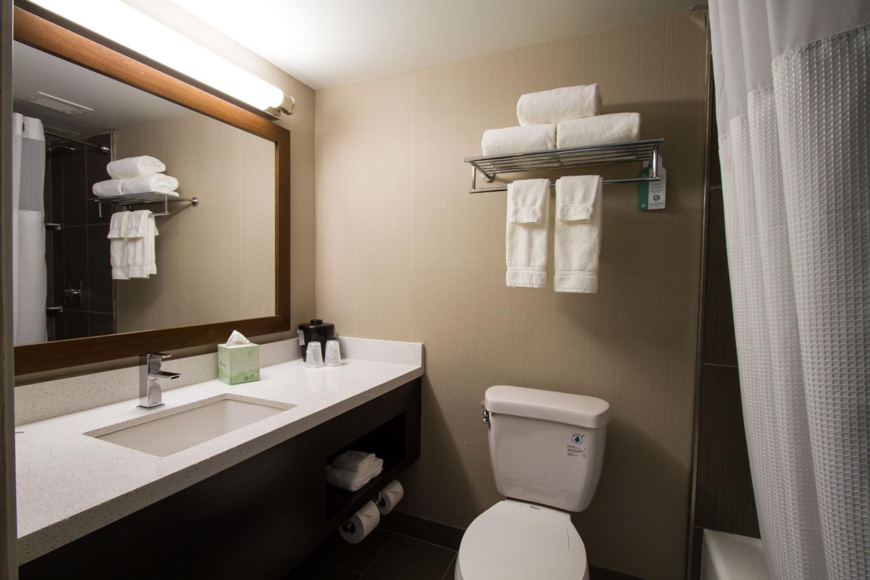 Standard King Room - Photo 2