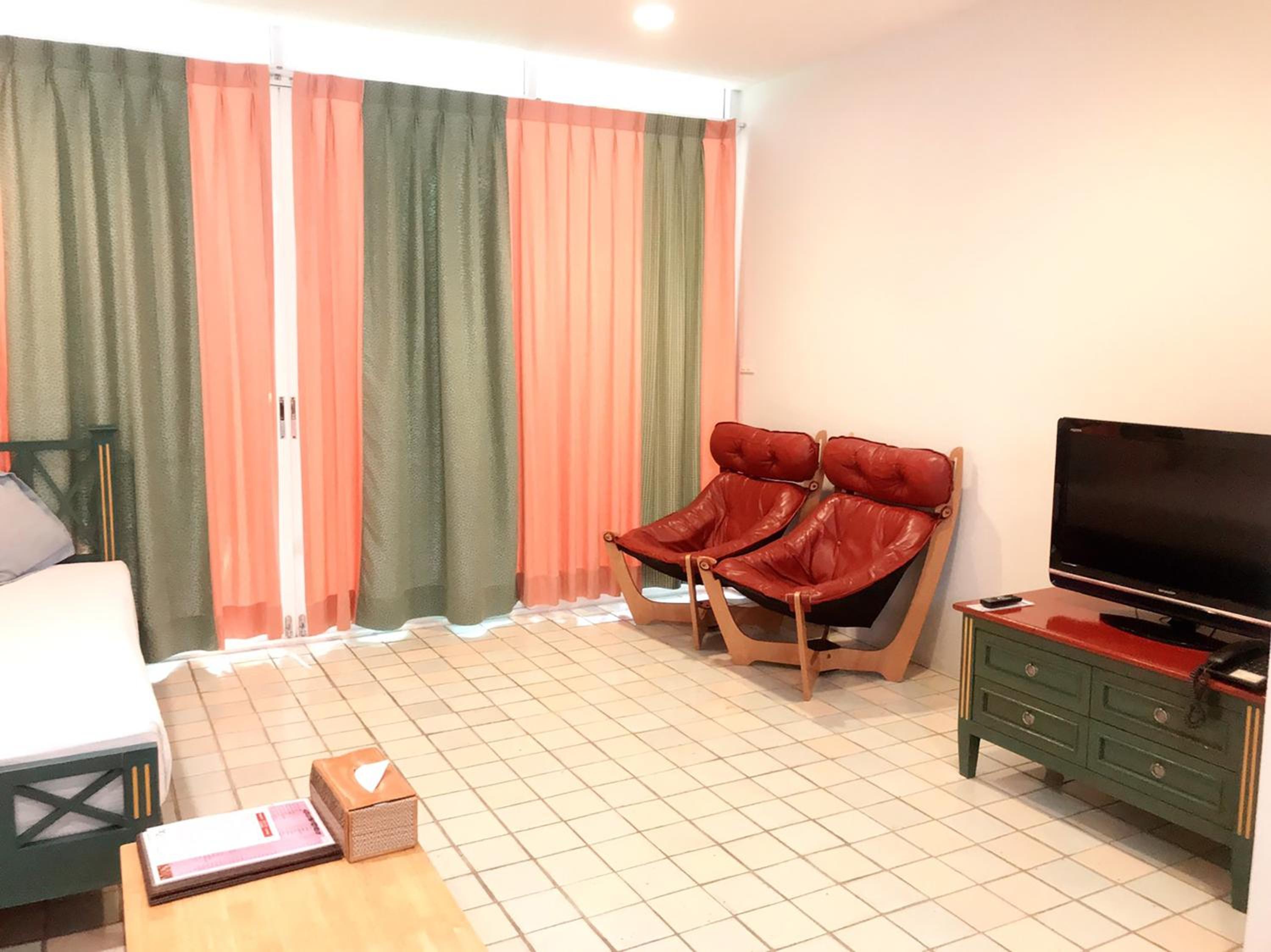 One Bedroom Duplex  - Photo 3