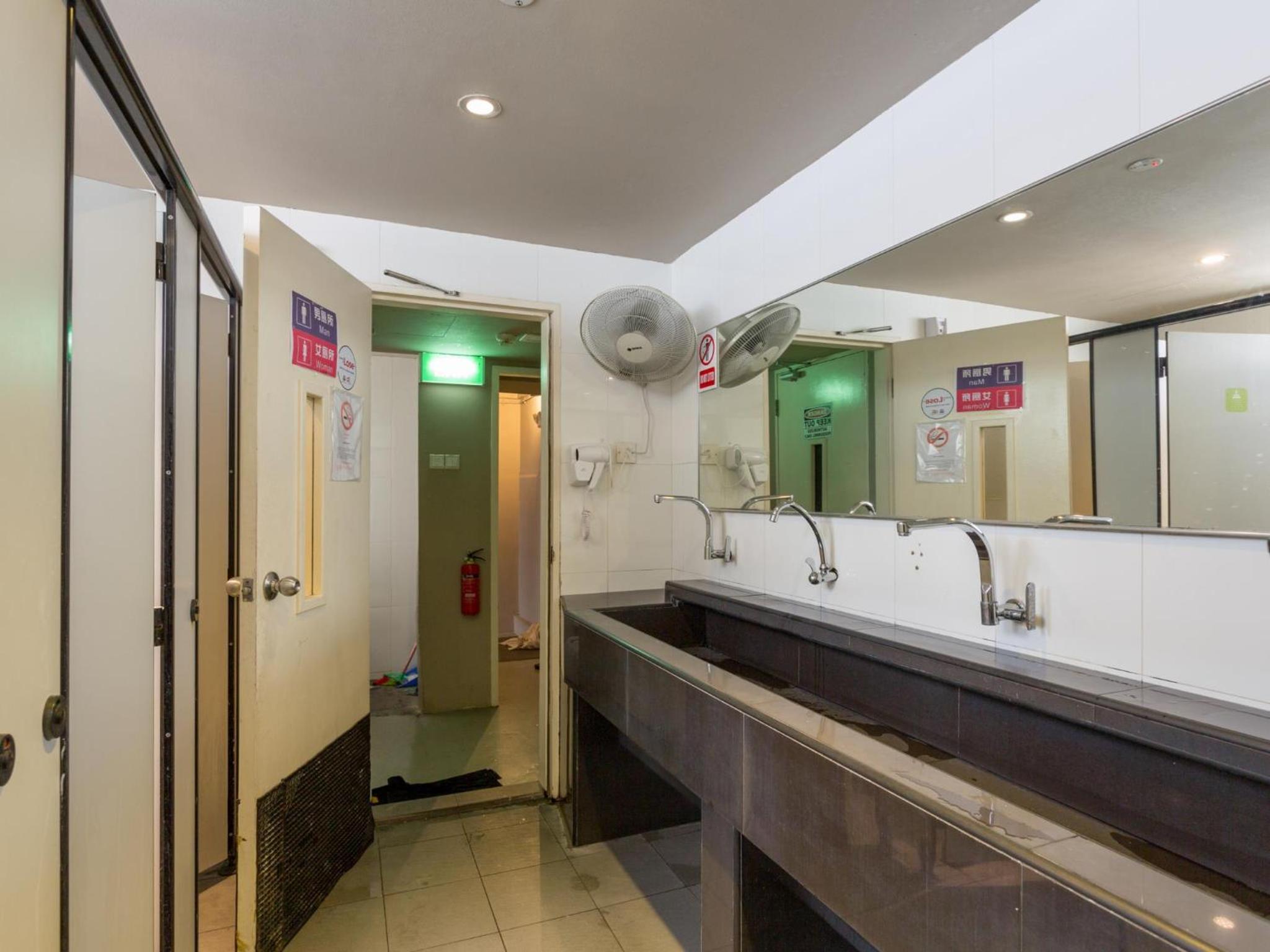 Mixed Dormitory Room photo 2