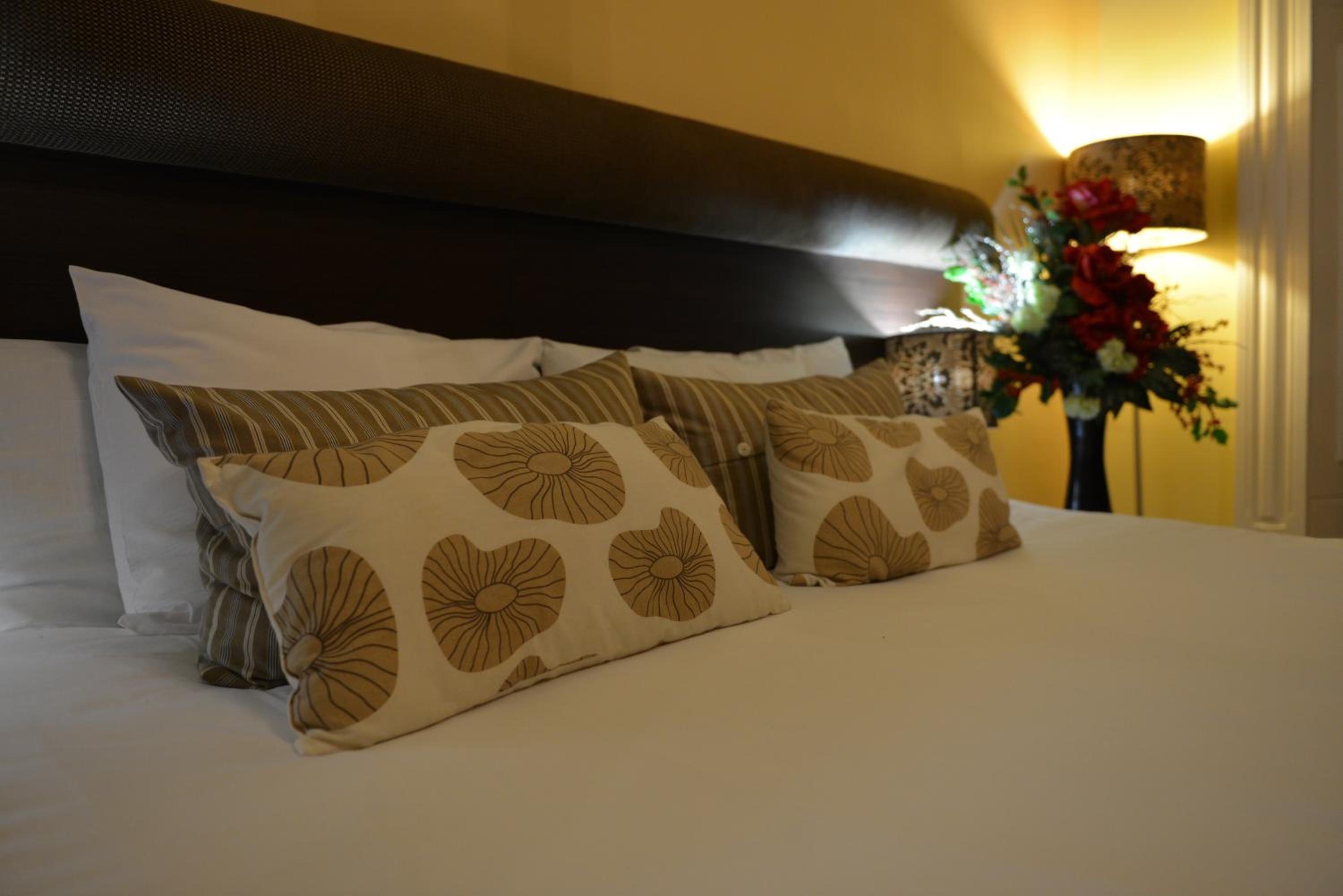 Classic Twin Room - Photo 2